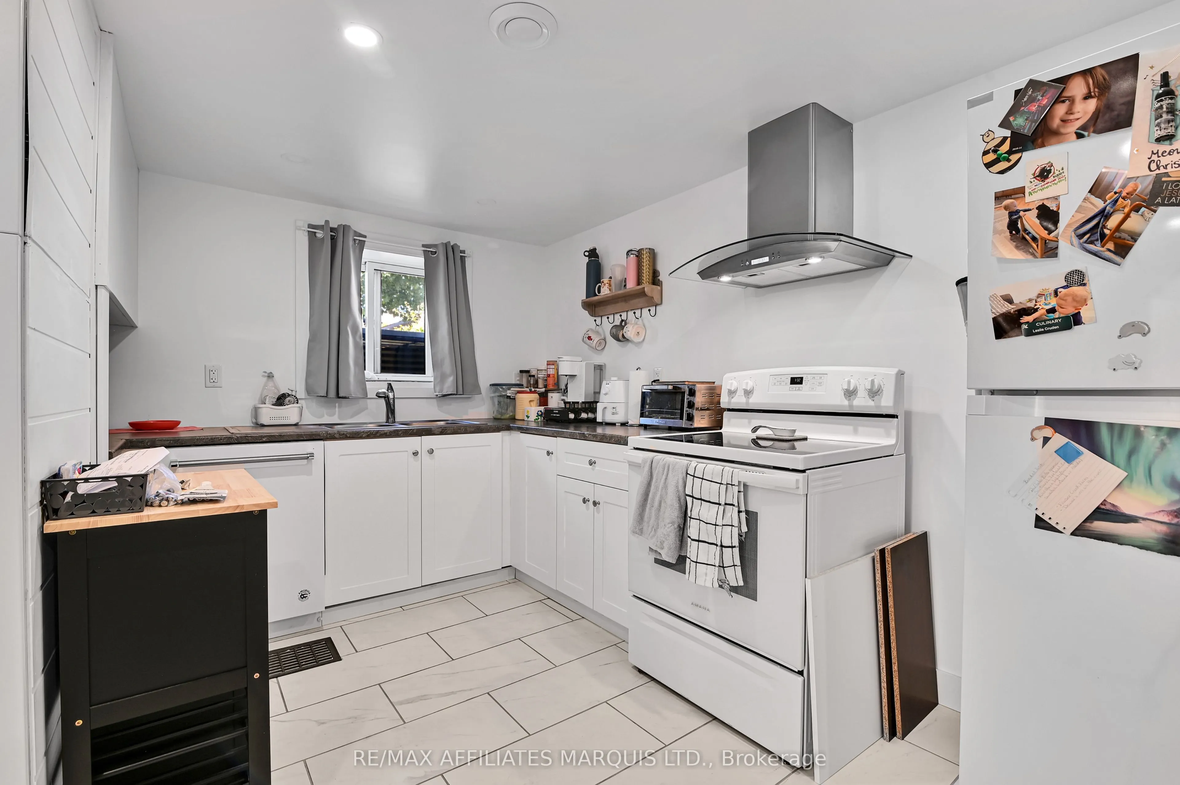 1006 SECOND Street E