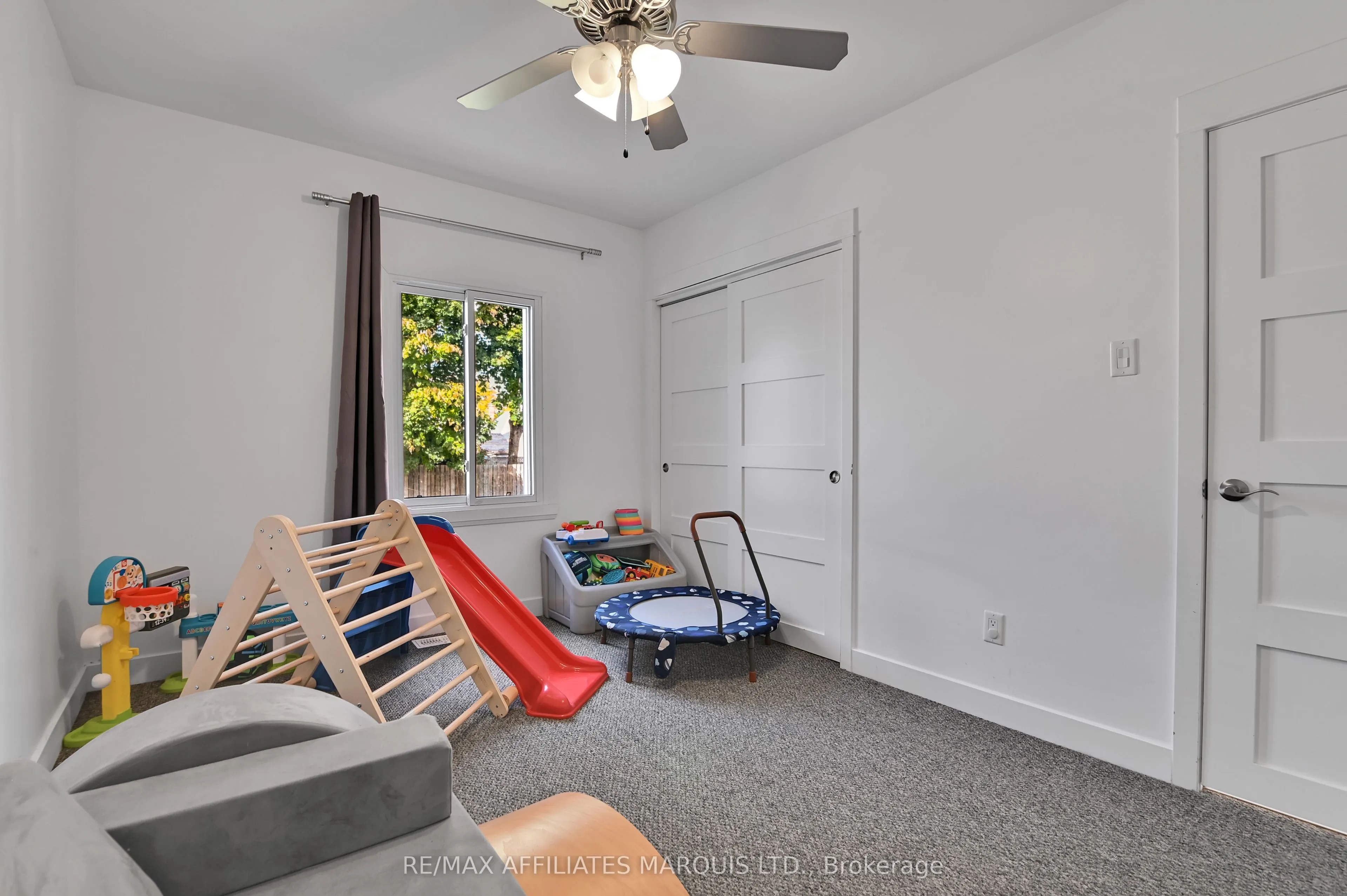 1006 SECOND Street E