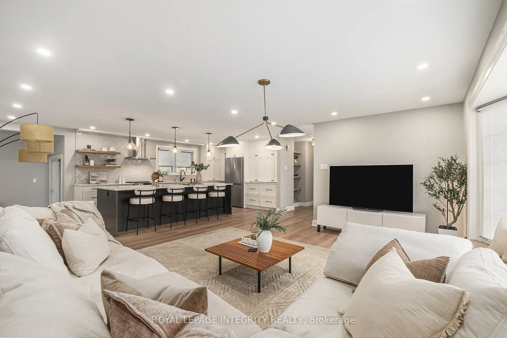 1843 Rideau Road