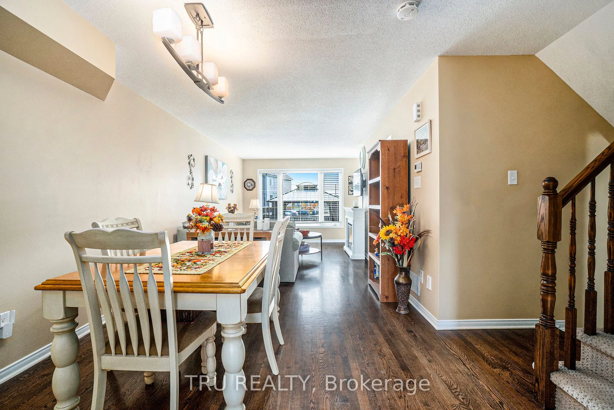 214 Arrita Street E