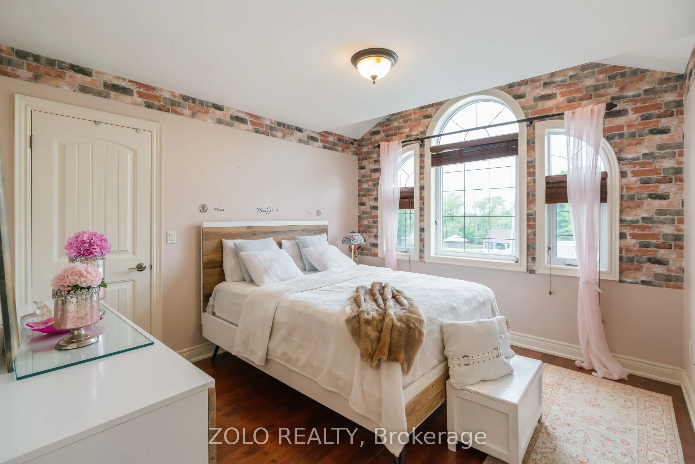 4658 Lyons Parkway