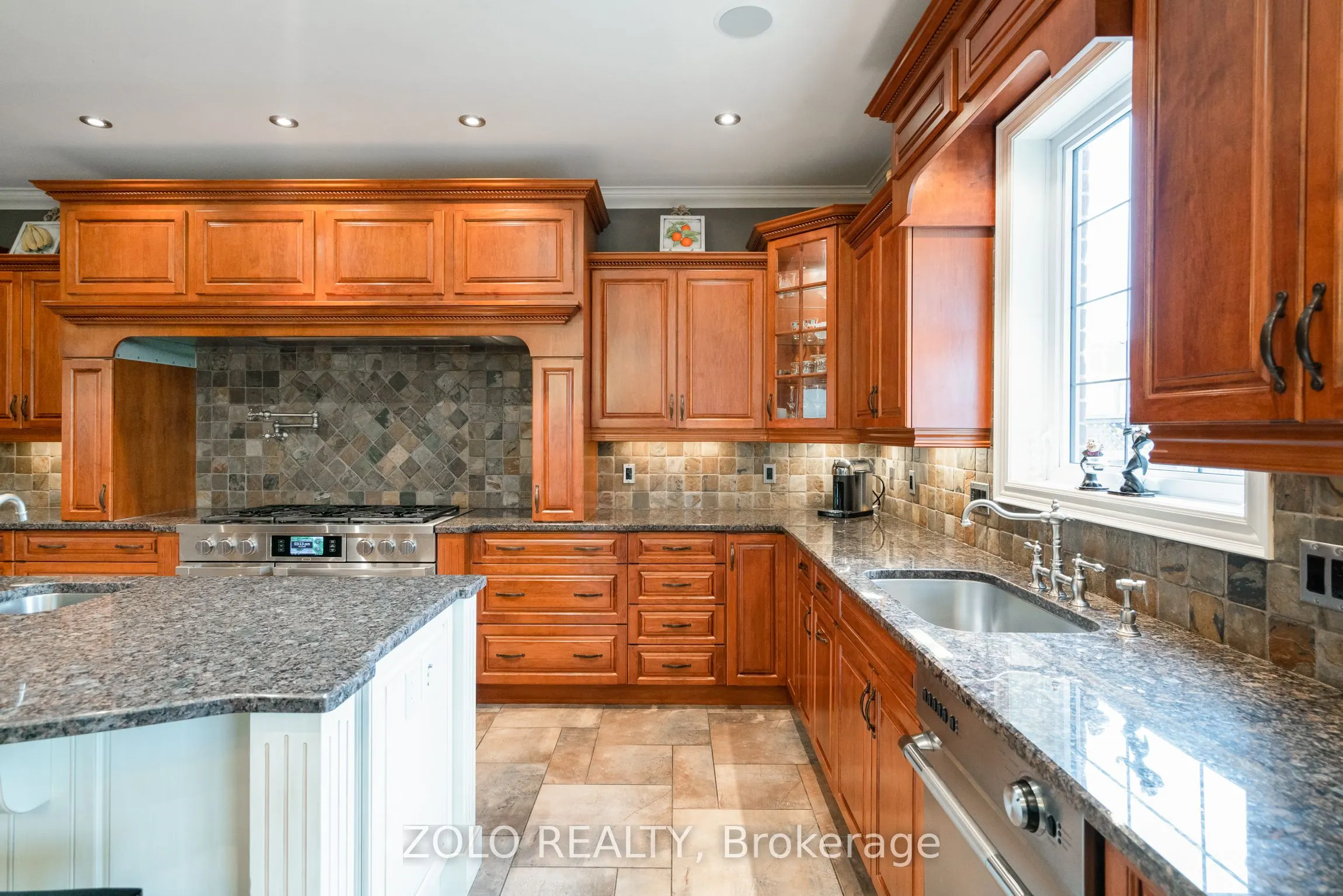 4658 Lyons Parkway