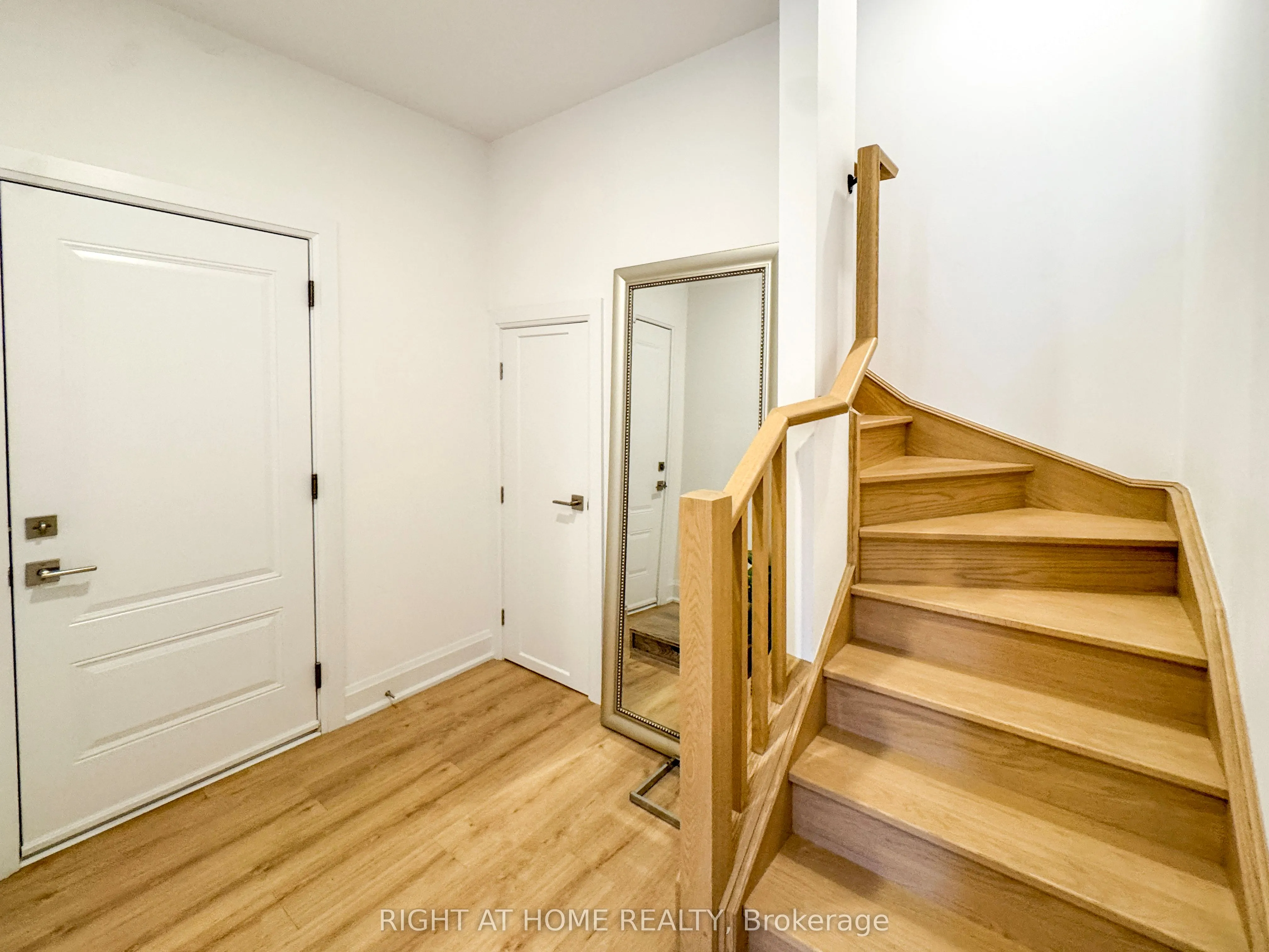 292 VINE Street, #23