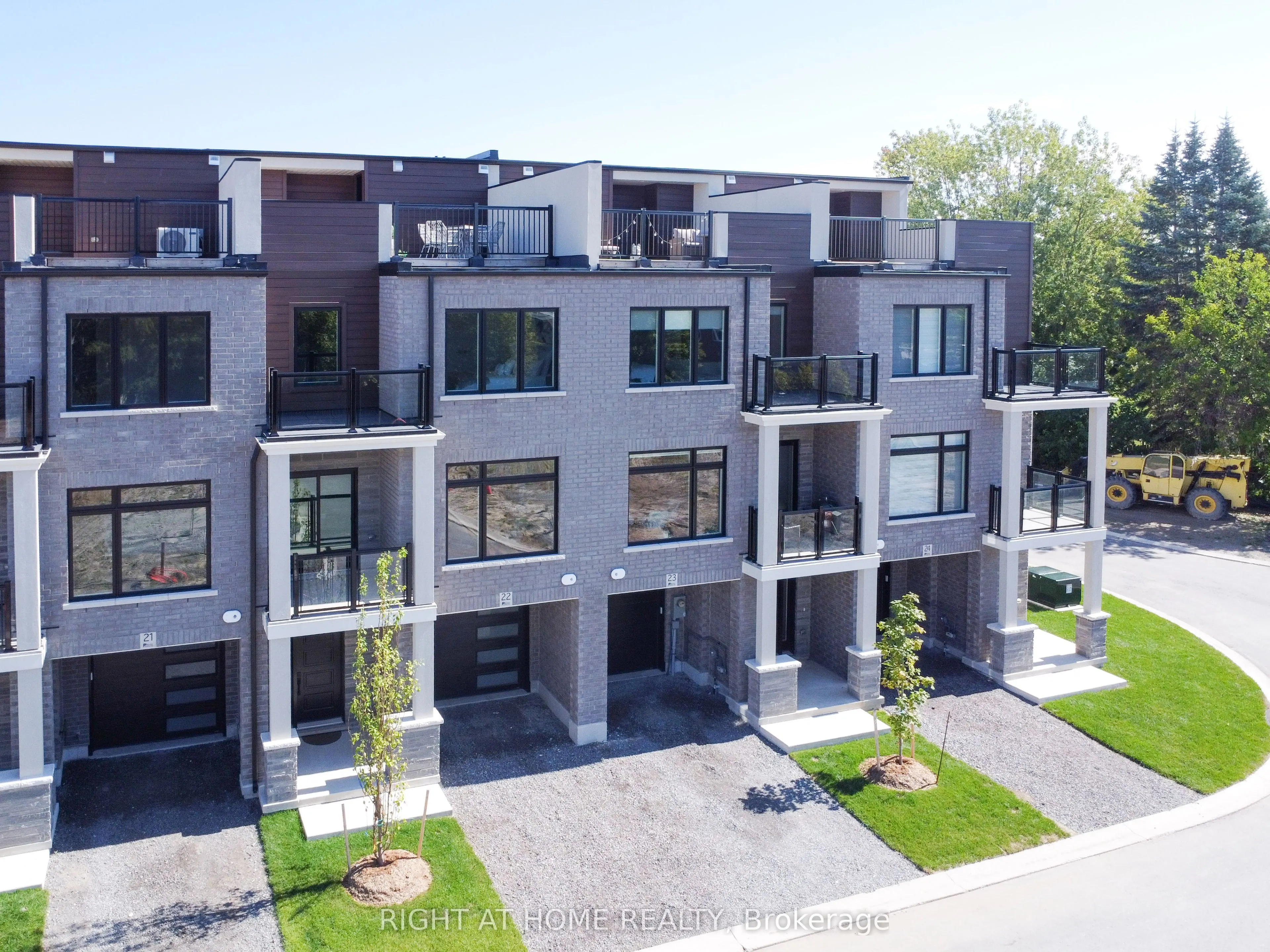 292 VINE Street, #23