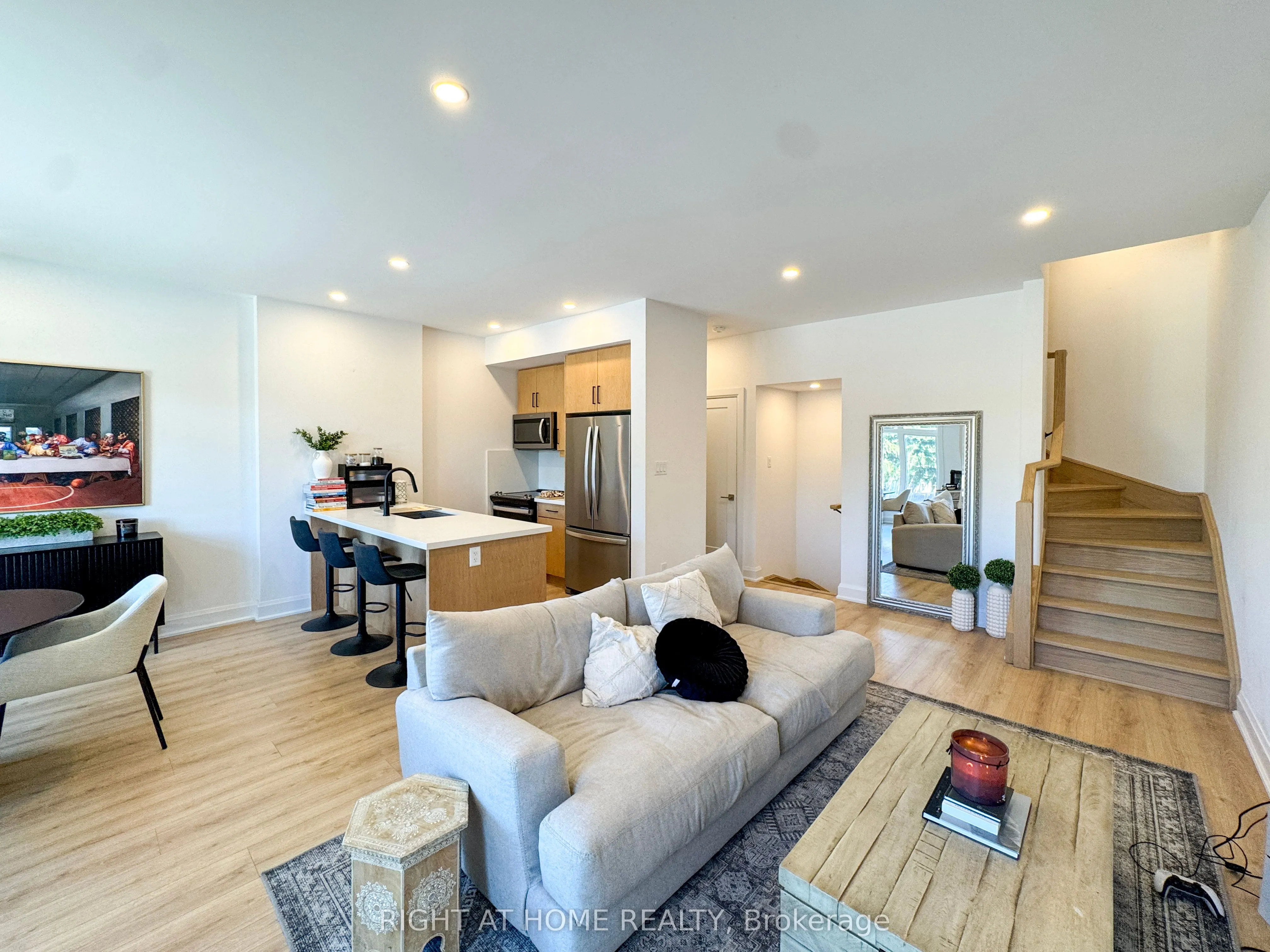 292 VINE Street, #23