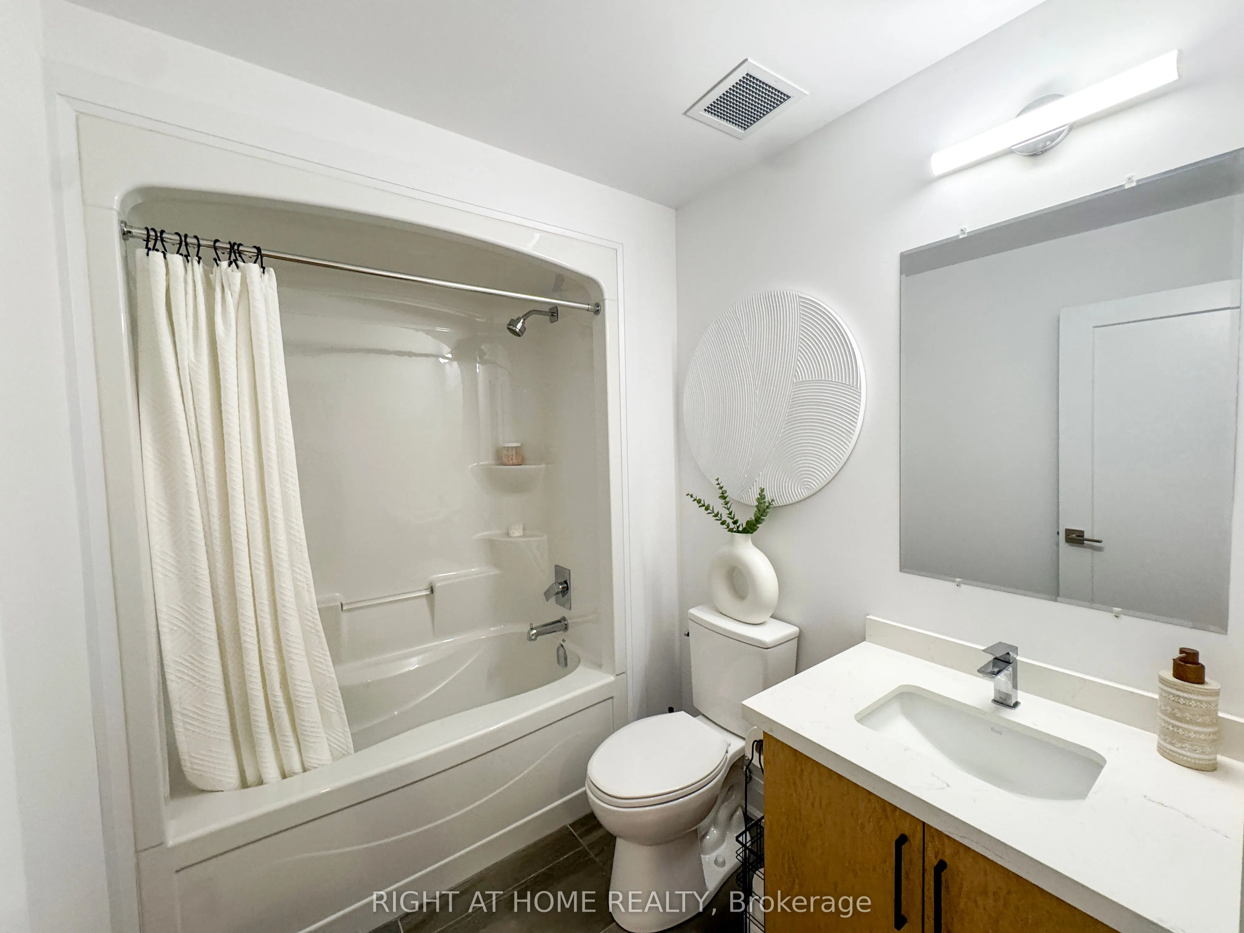 292 VINE Street, #23