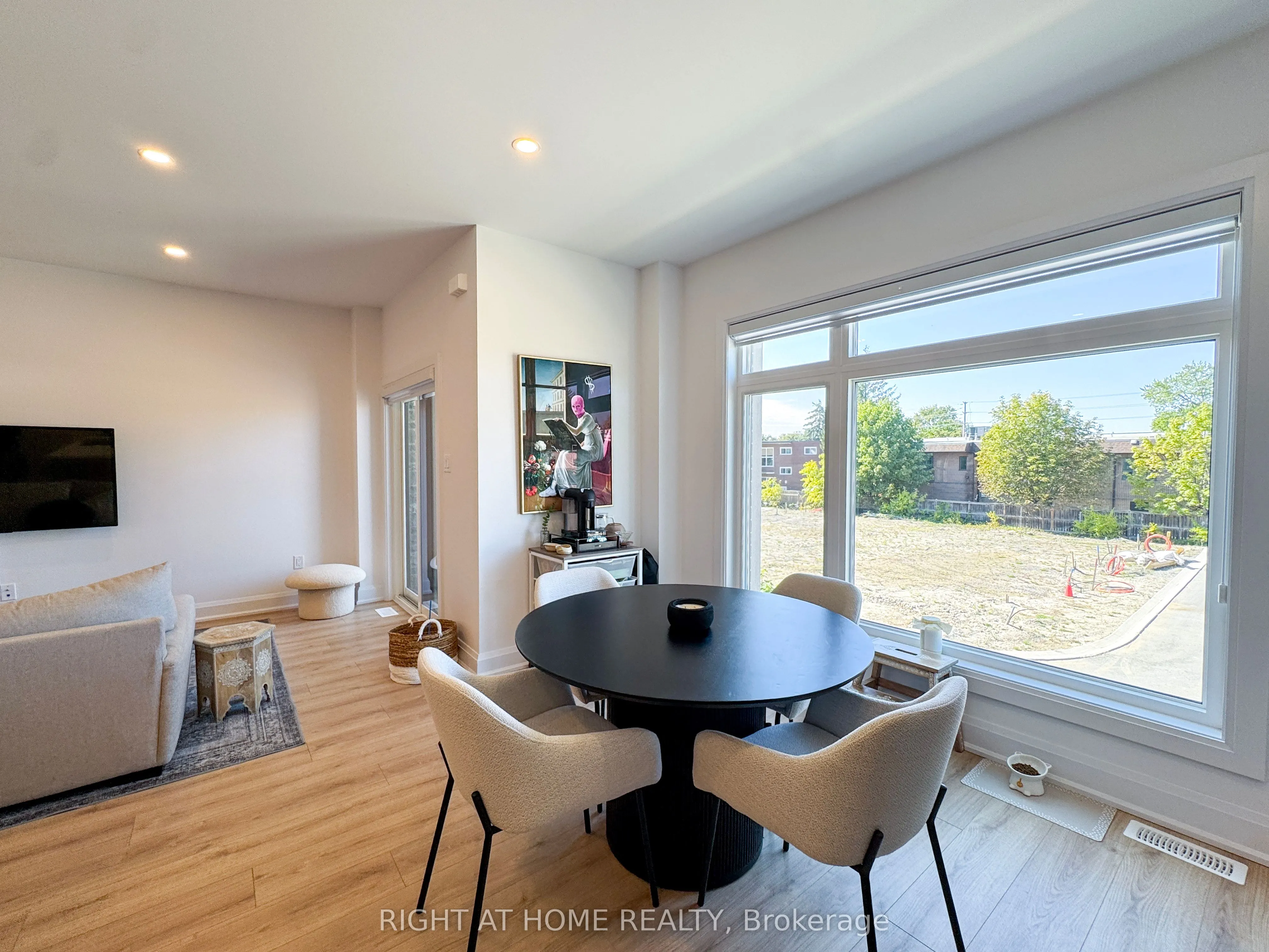 292 VINE Street, #23