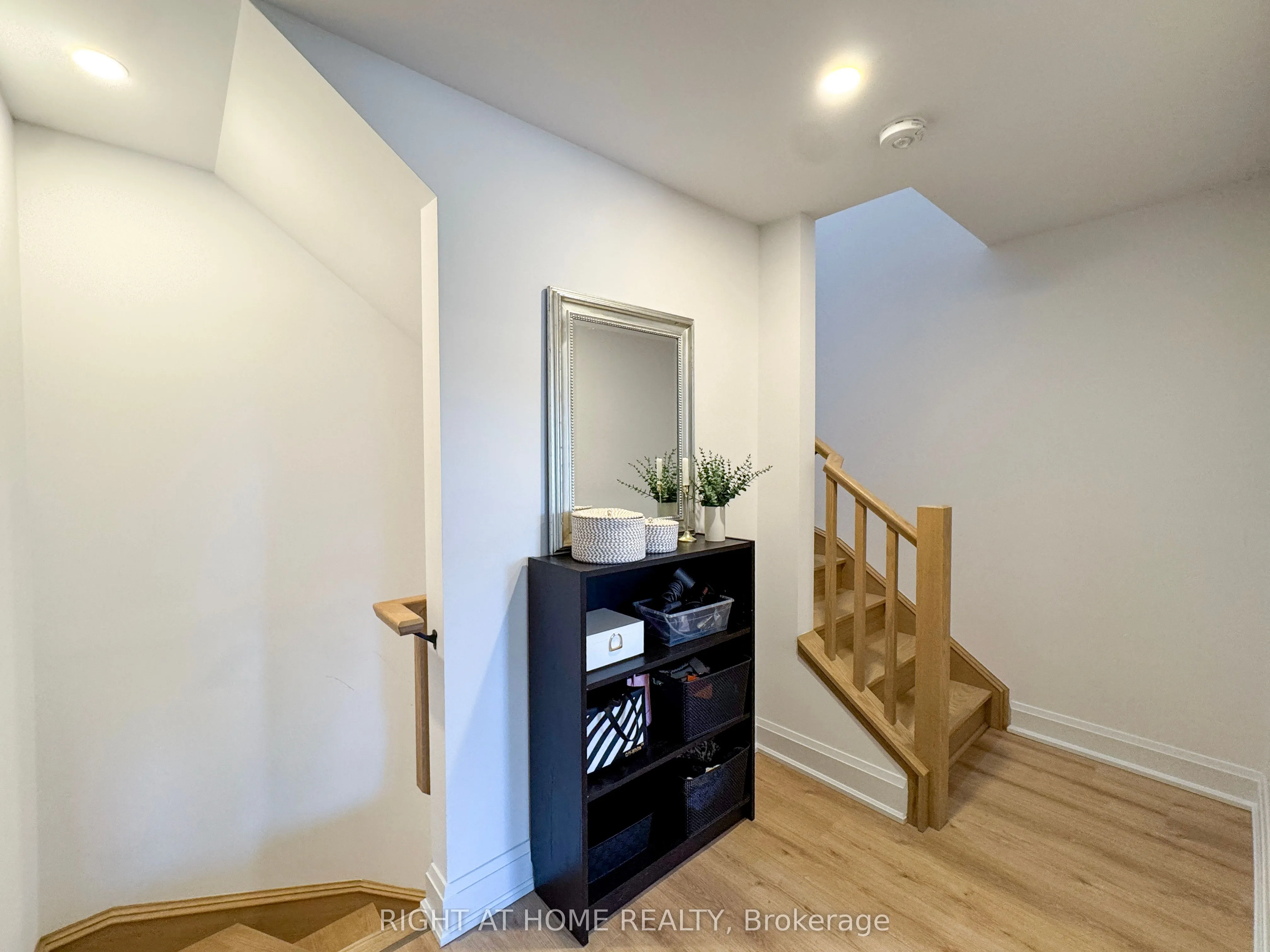 292 VINE Street, #23