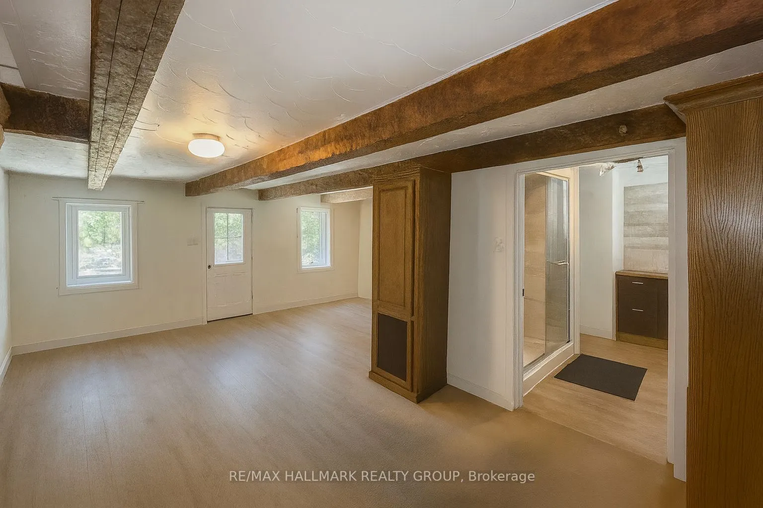 1677 Ste Anne Road