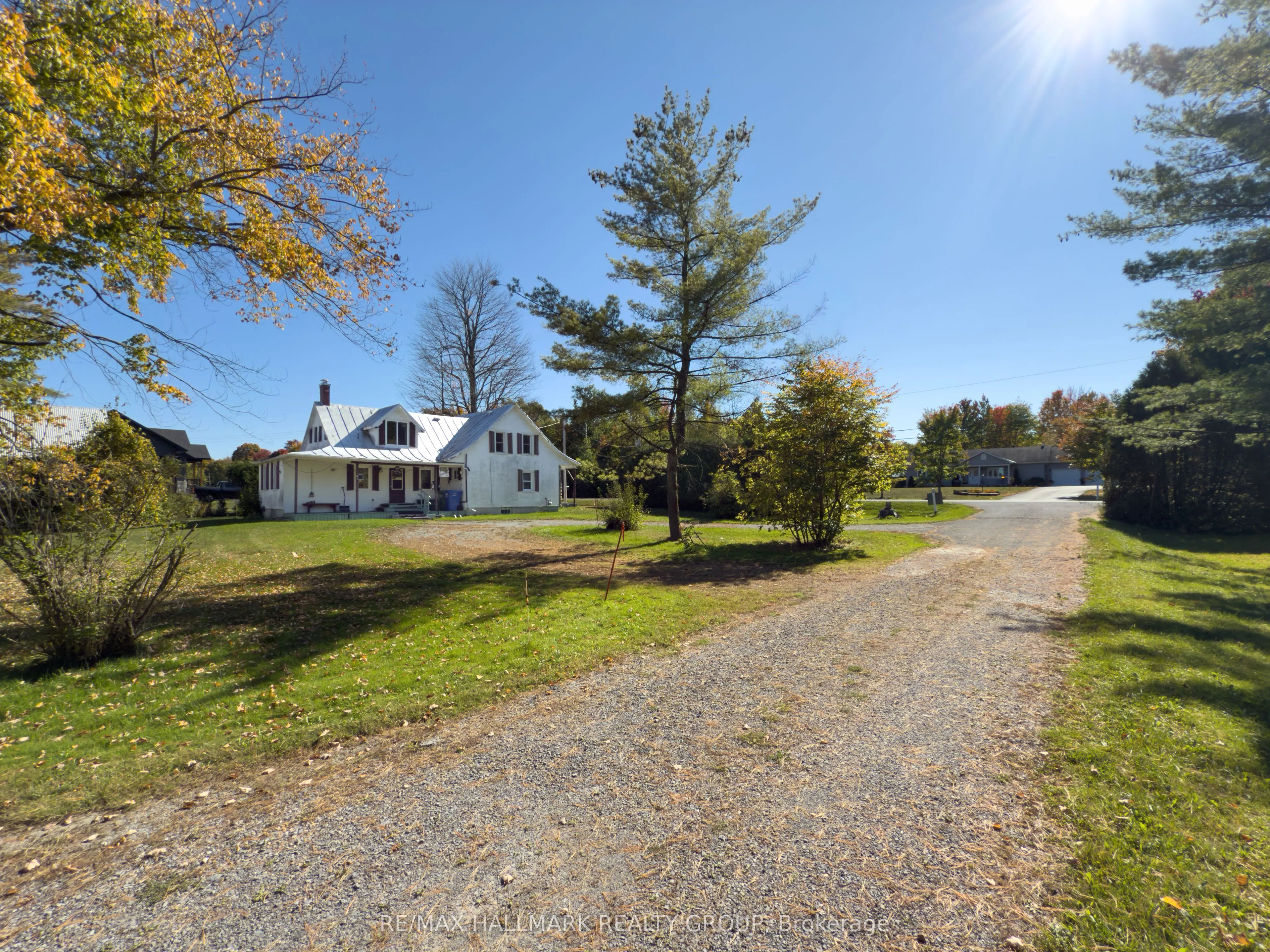 1677 Ste Anne Road