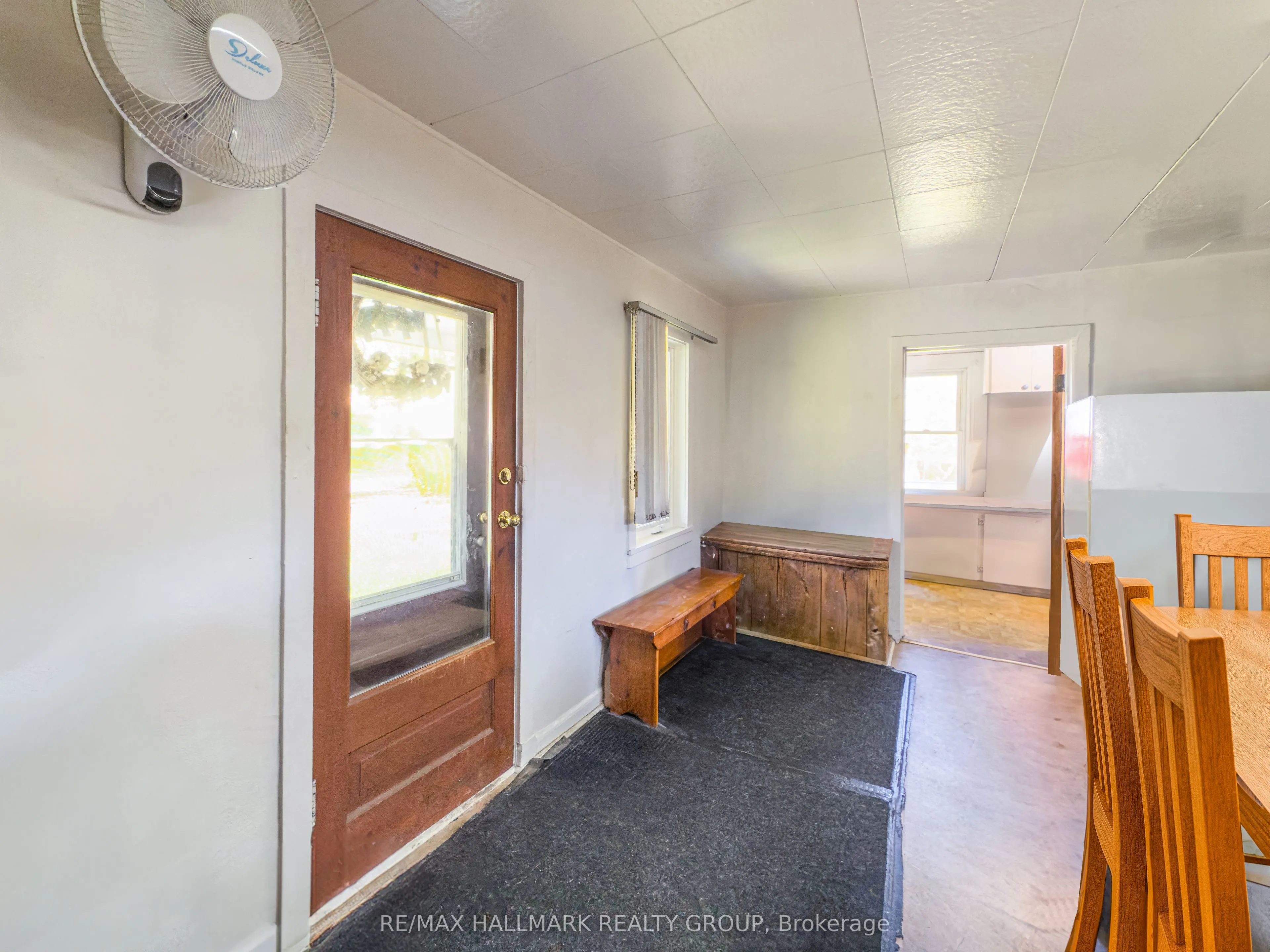 1677 Ste Anne Road