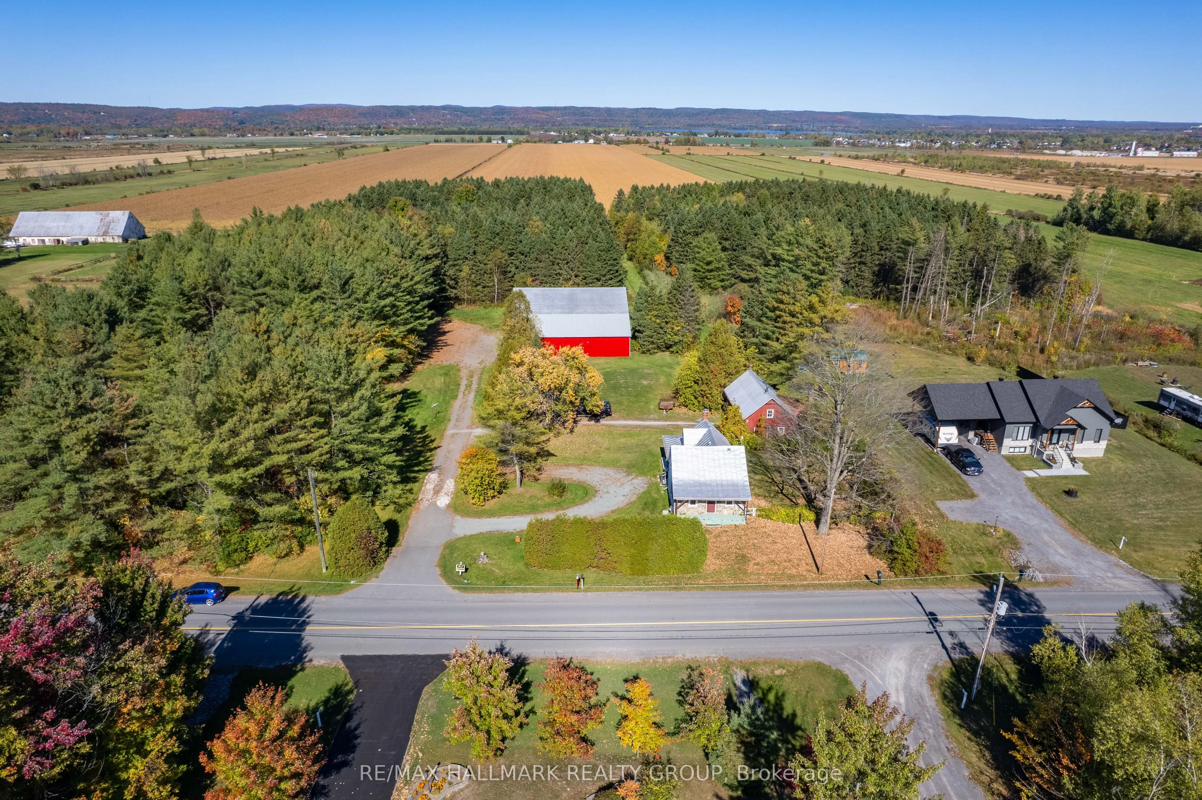 1677 Ste Anne Road