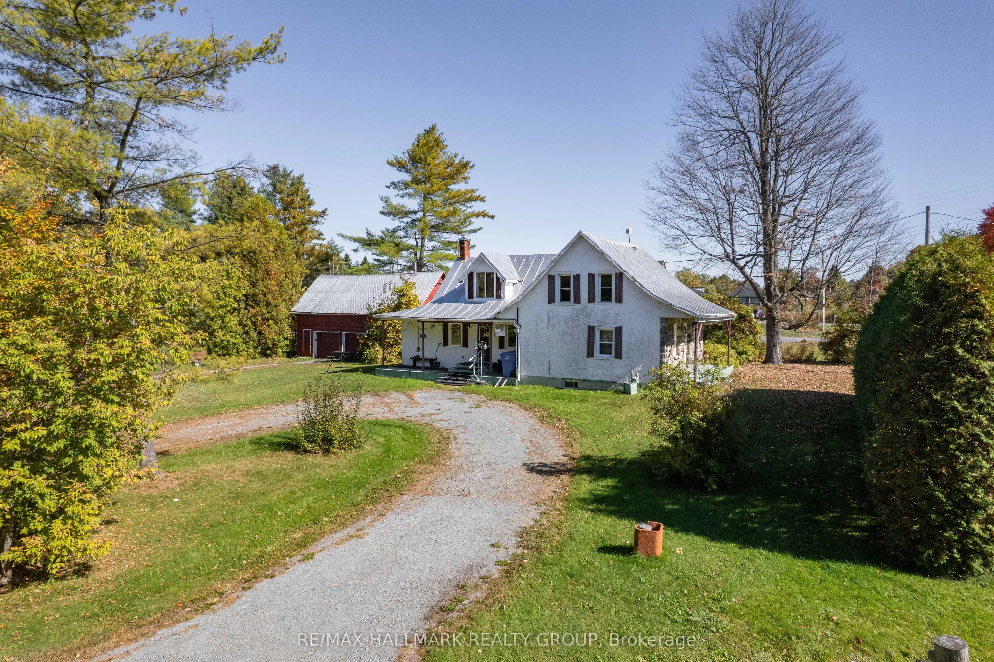 1677 Ste Anne Road