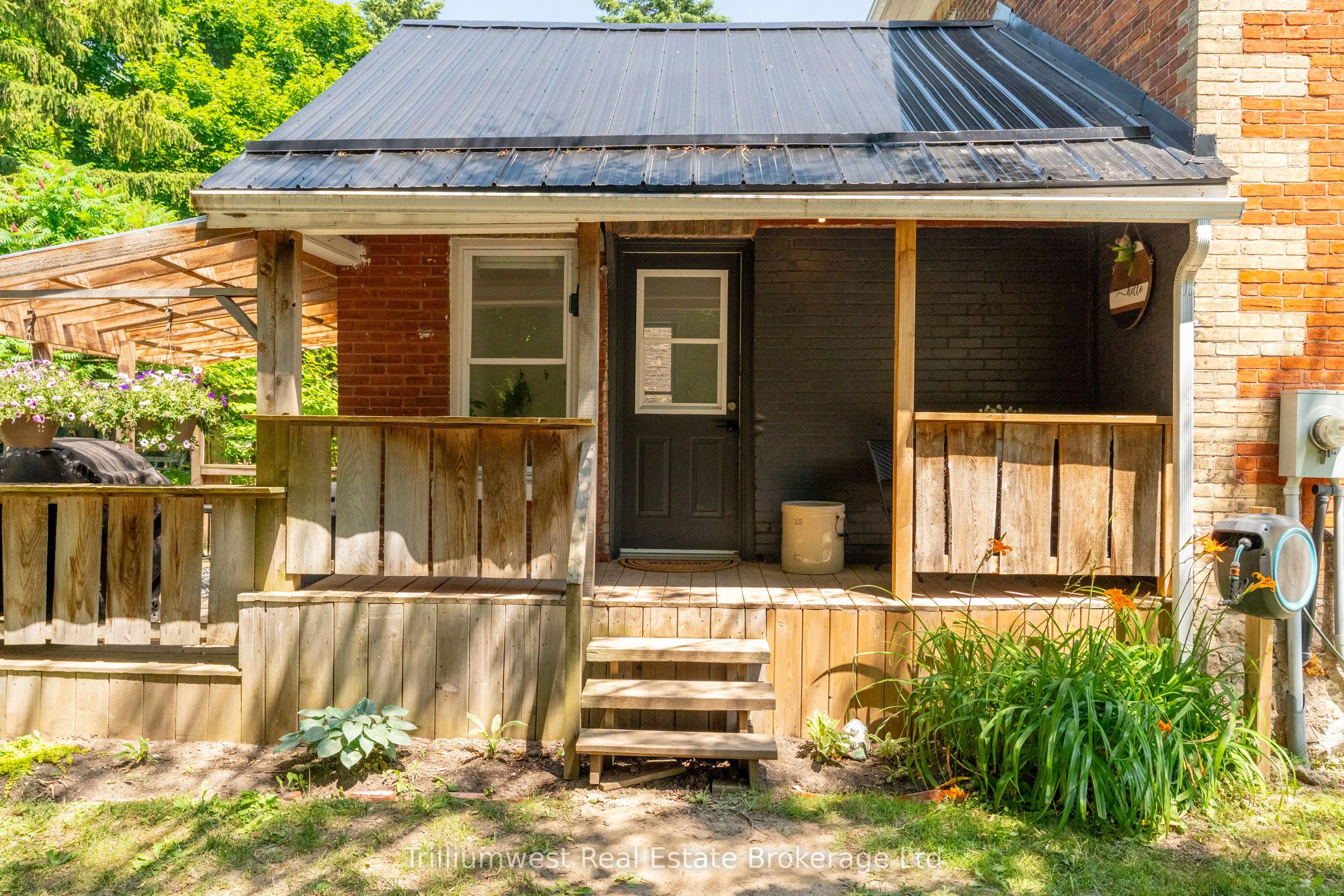 151 Frederick Street E