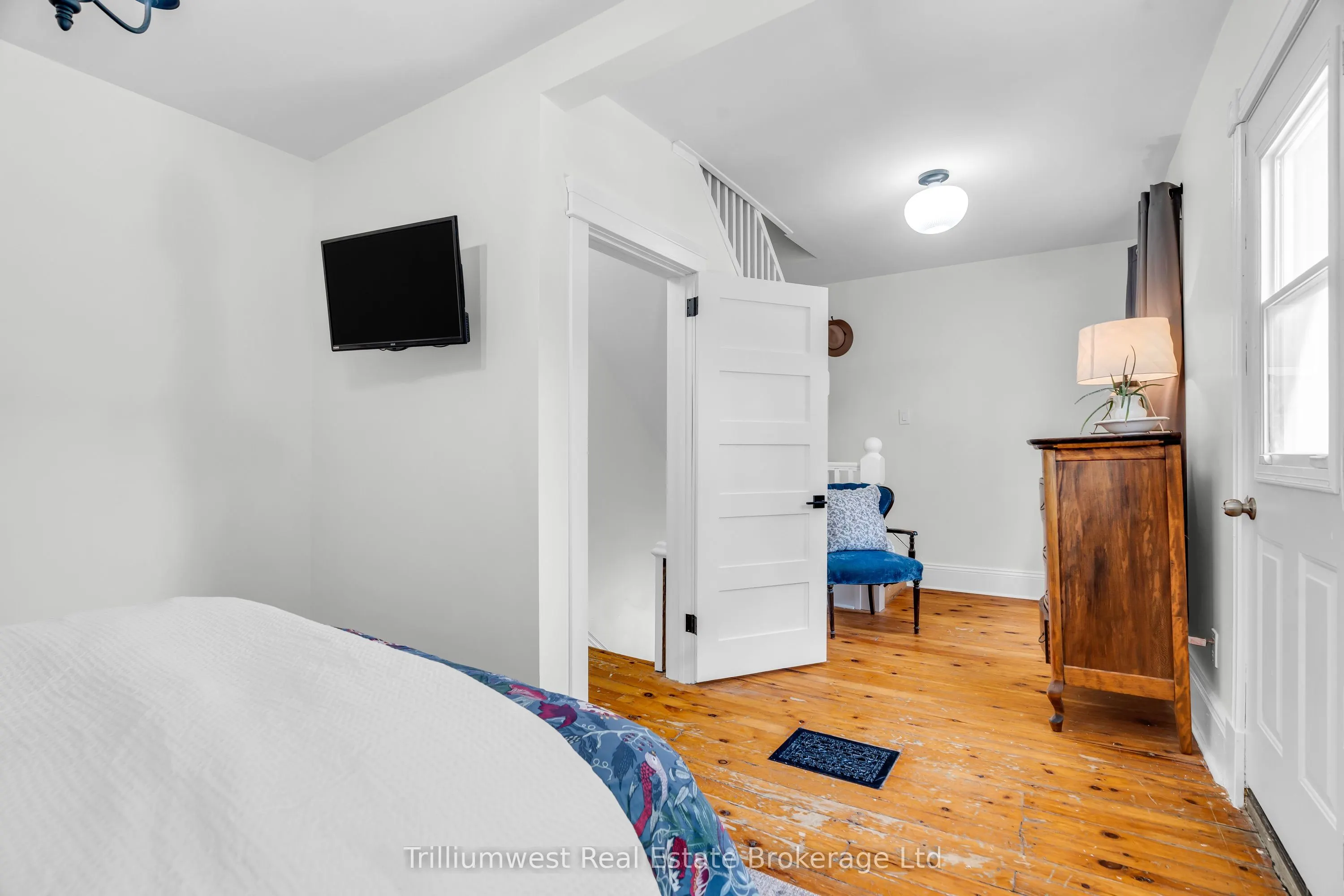 151 Frederick Street E