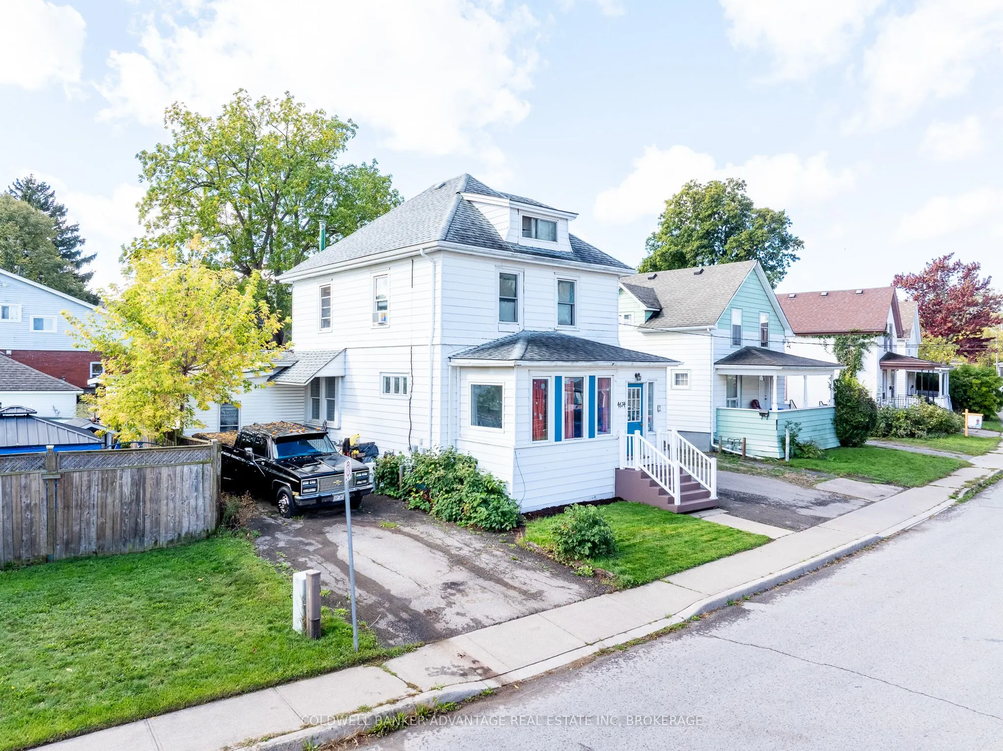 4674 Ryerson Crescent