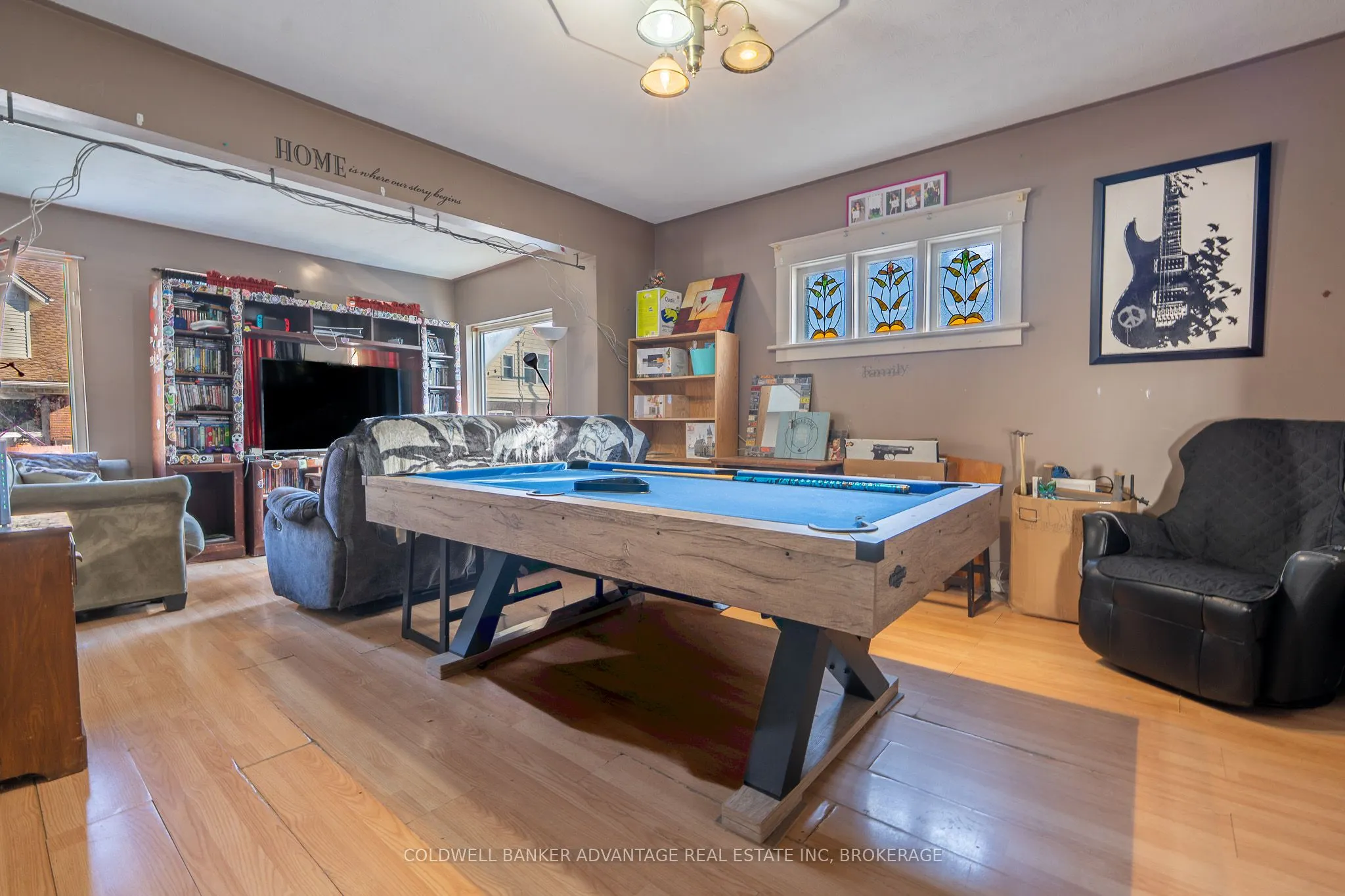 4674 Ryerson Crescent