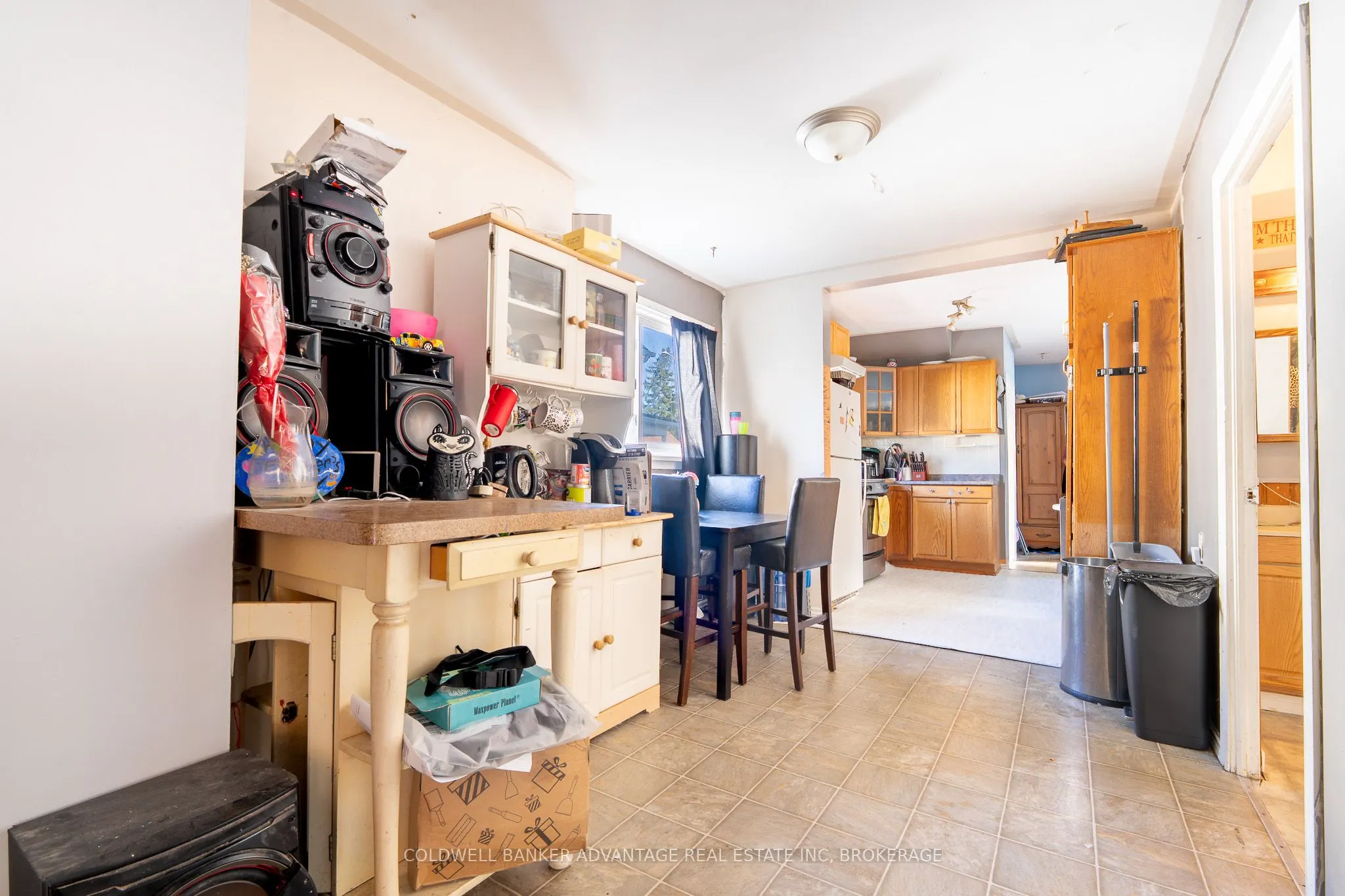 4674 Ryerson Crescent