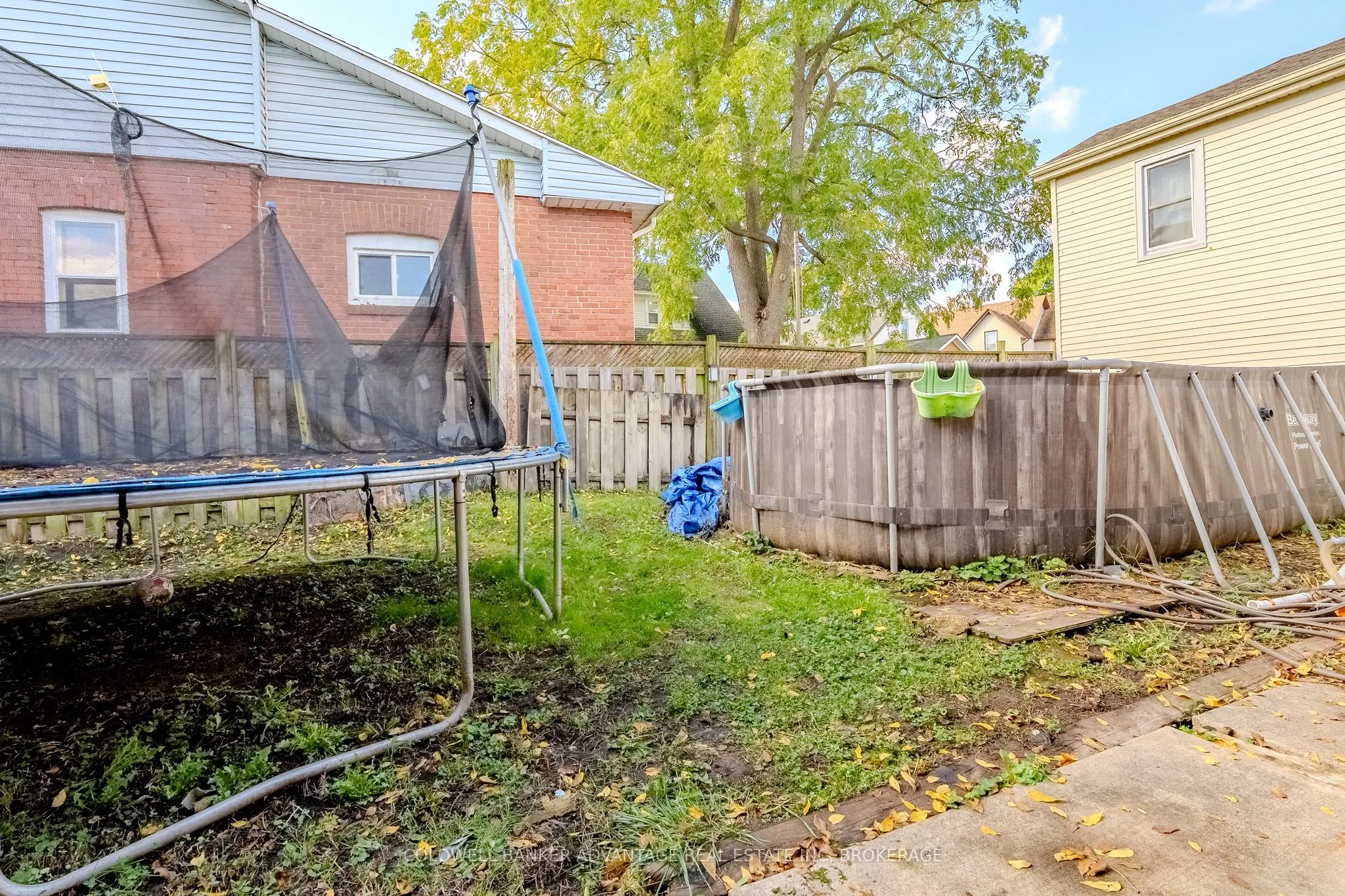 4674 Ryerson Crescent