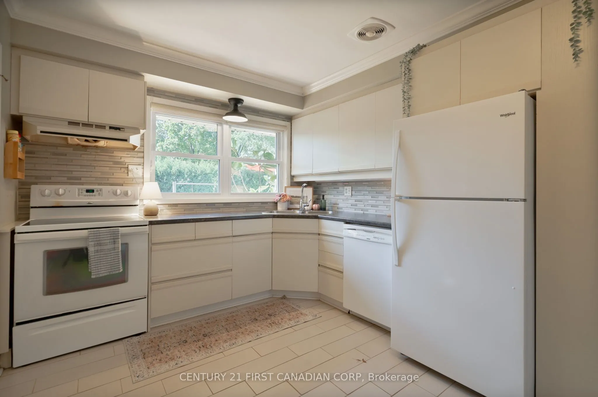 86 Mcleod Crescent