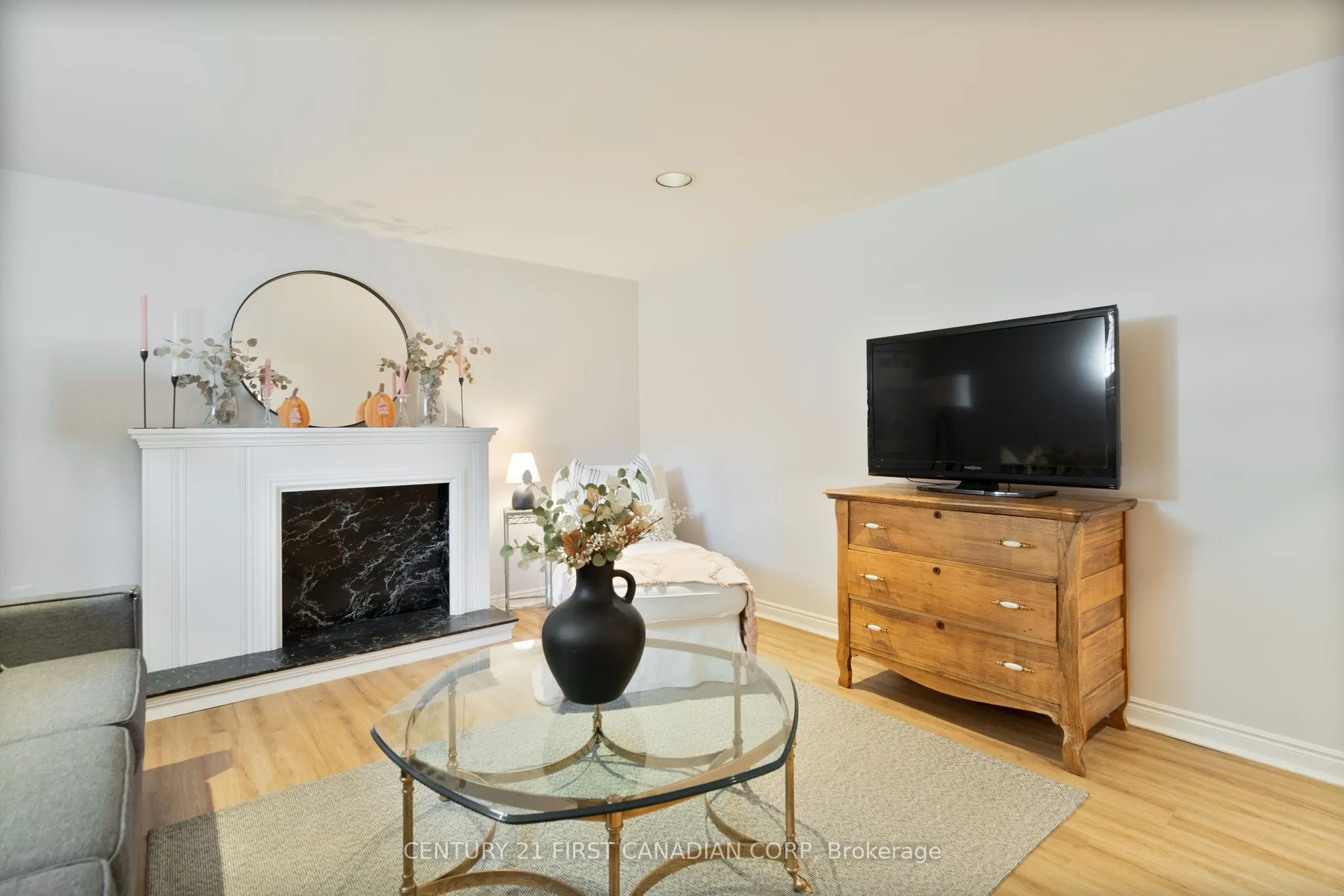 86 Mcleod Crescent