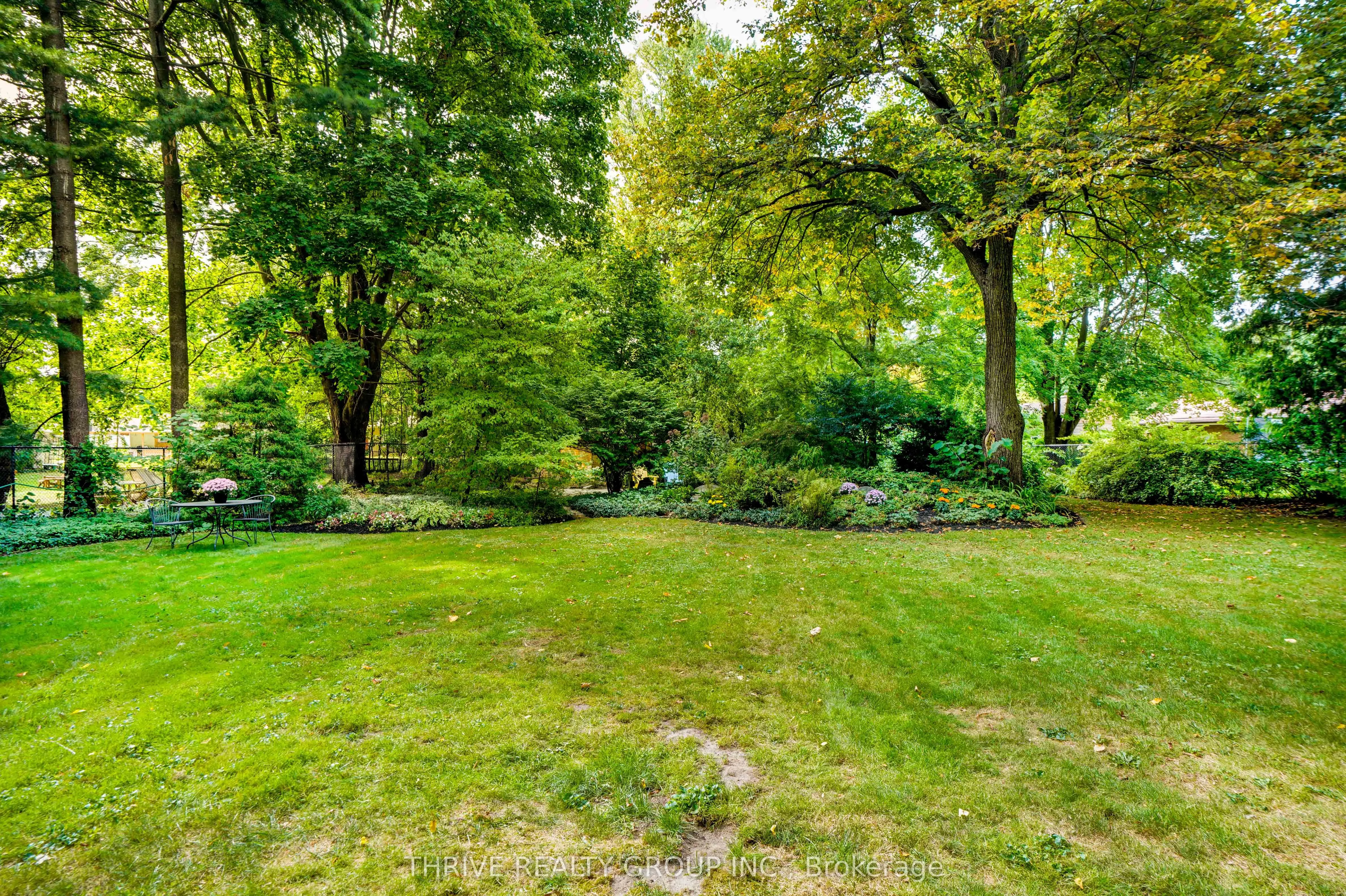 478 Glen Crescent