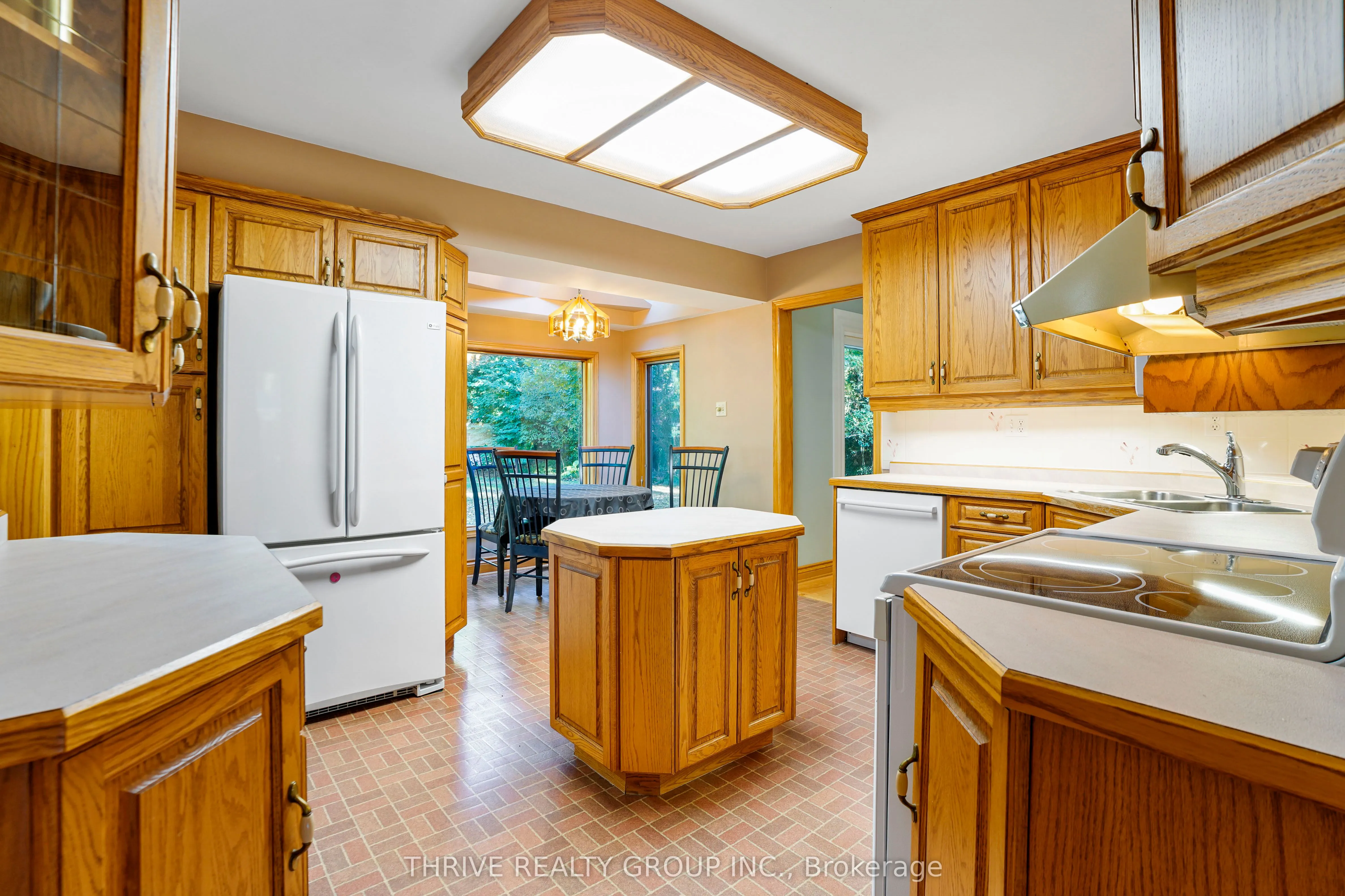 478 Glen Crescent
