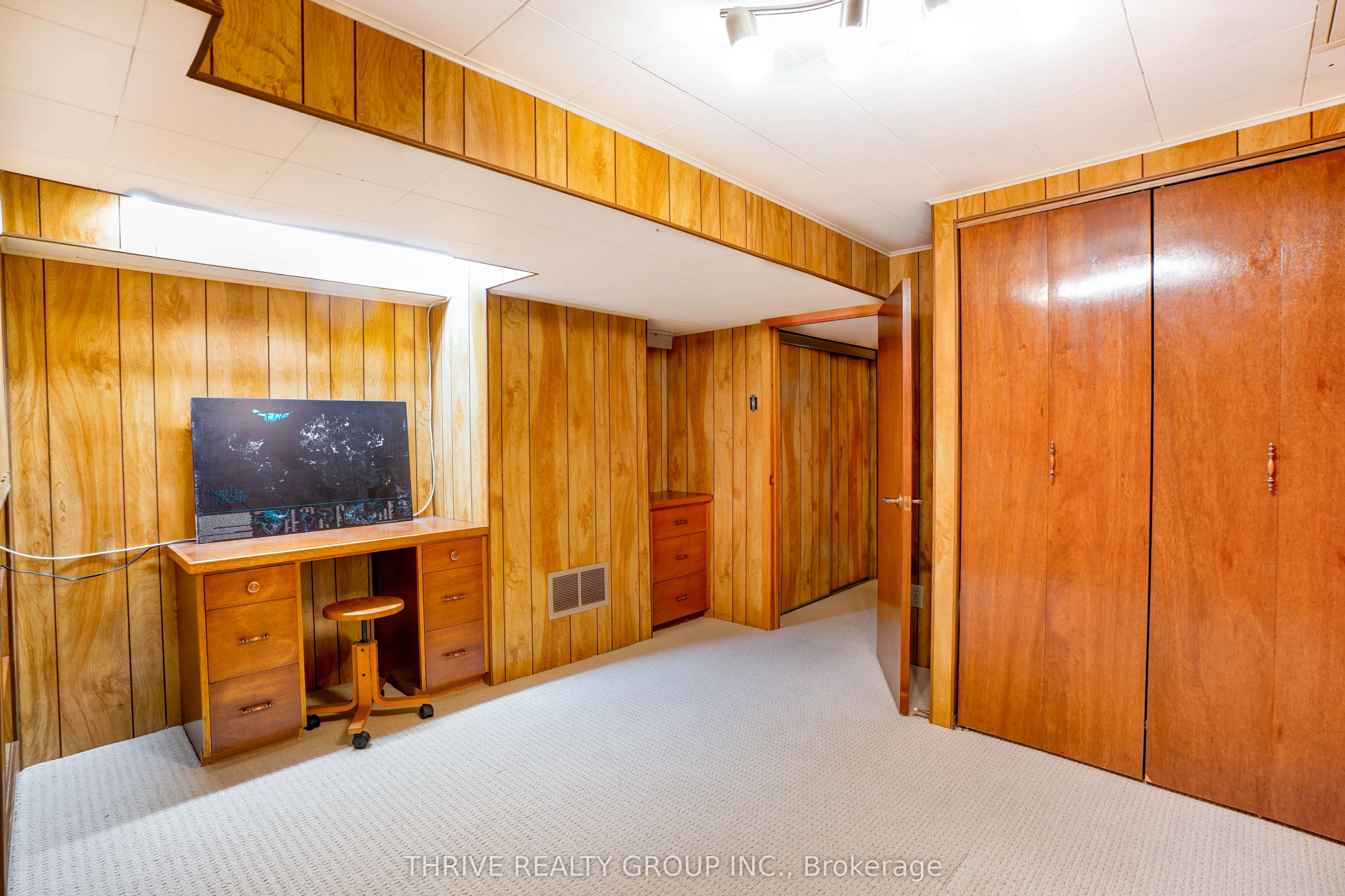 478 Glen Crescent
