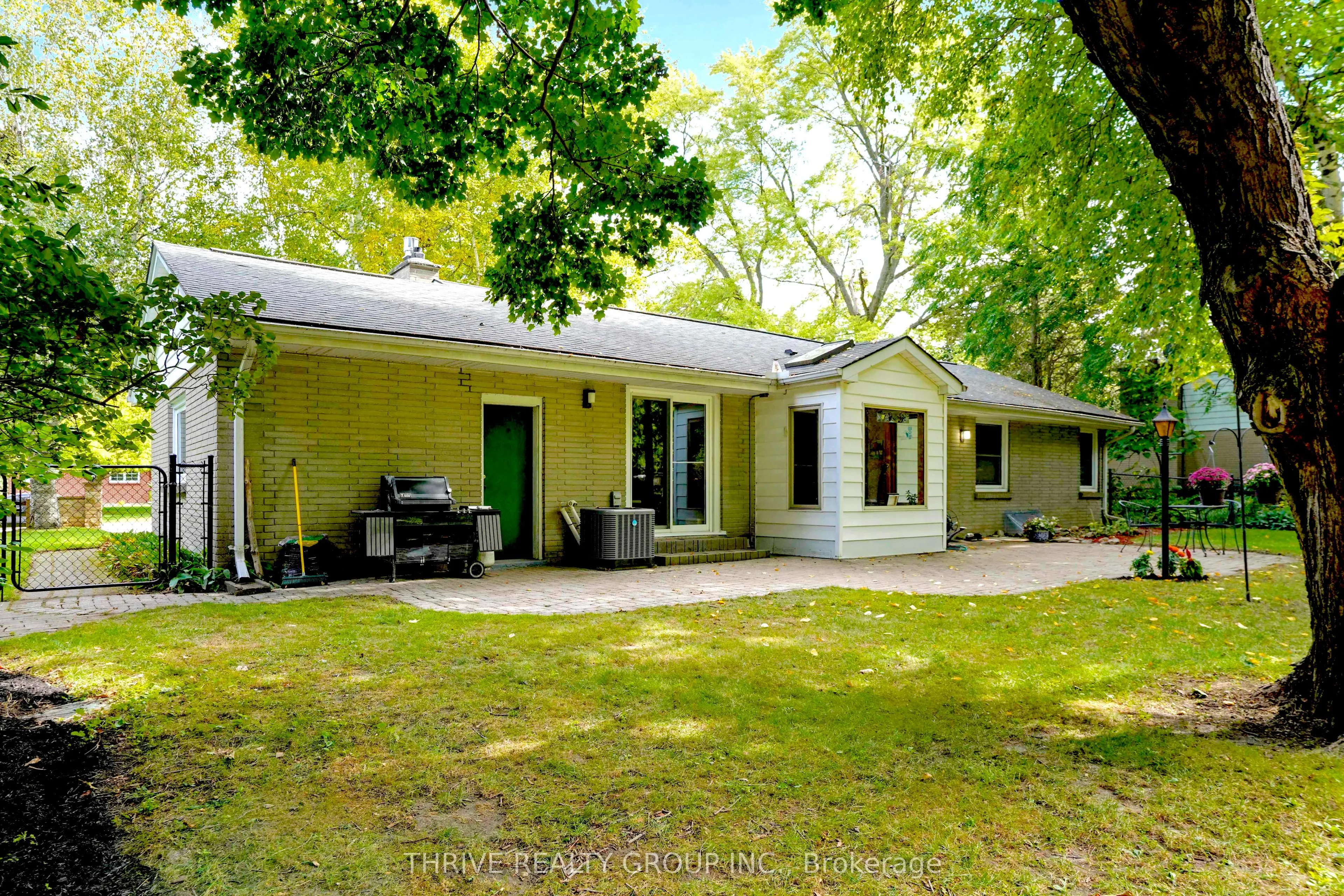 478 Glen Crescent