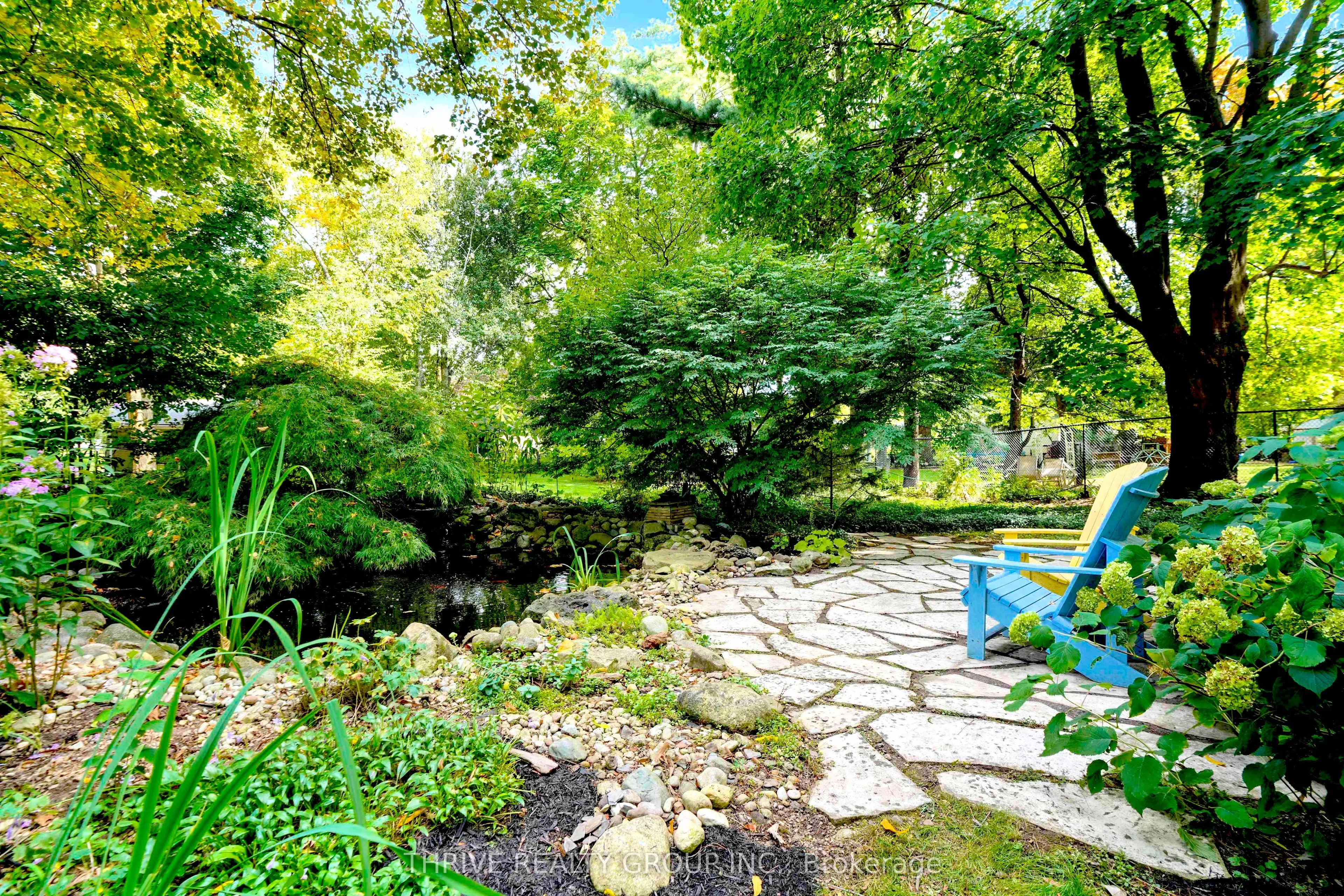478 Glen Crescent