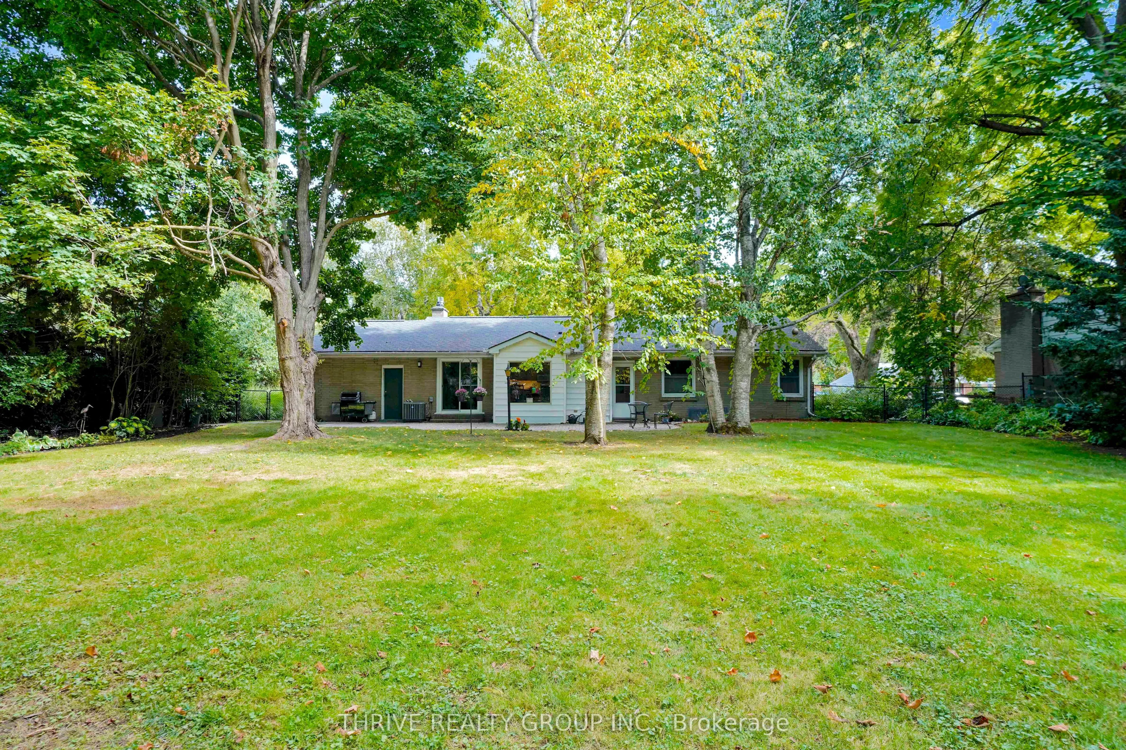 478 Glen Crescent