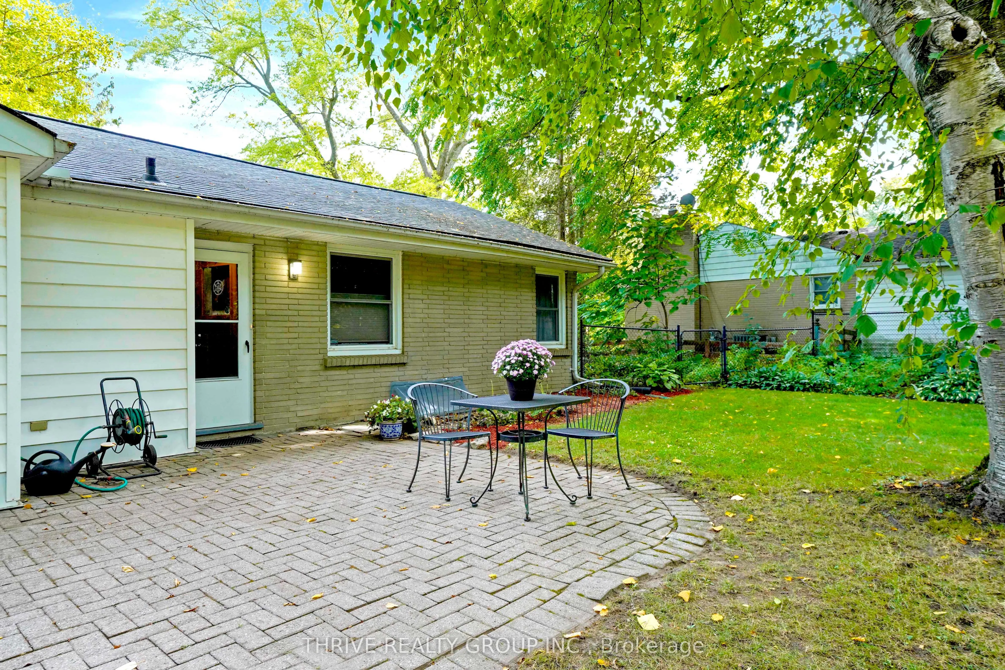 478 Glen Crescent