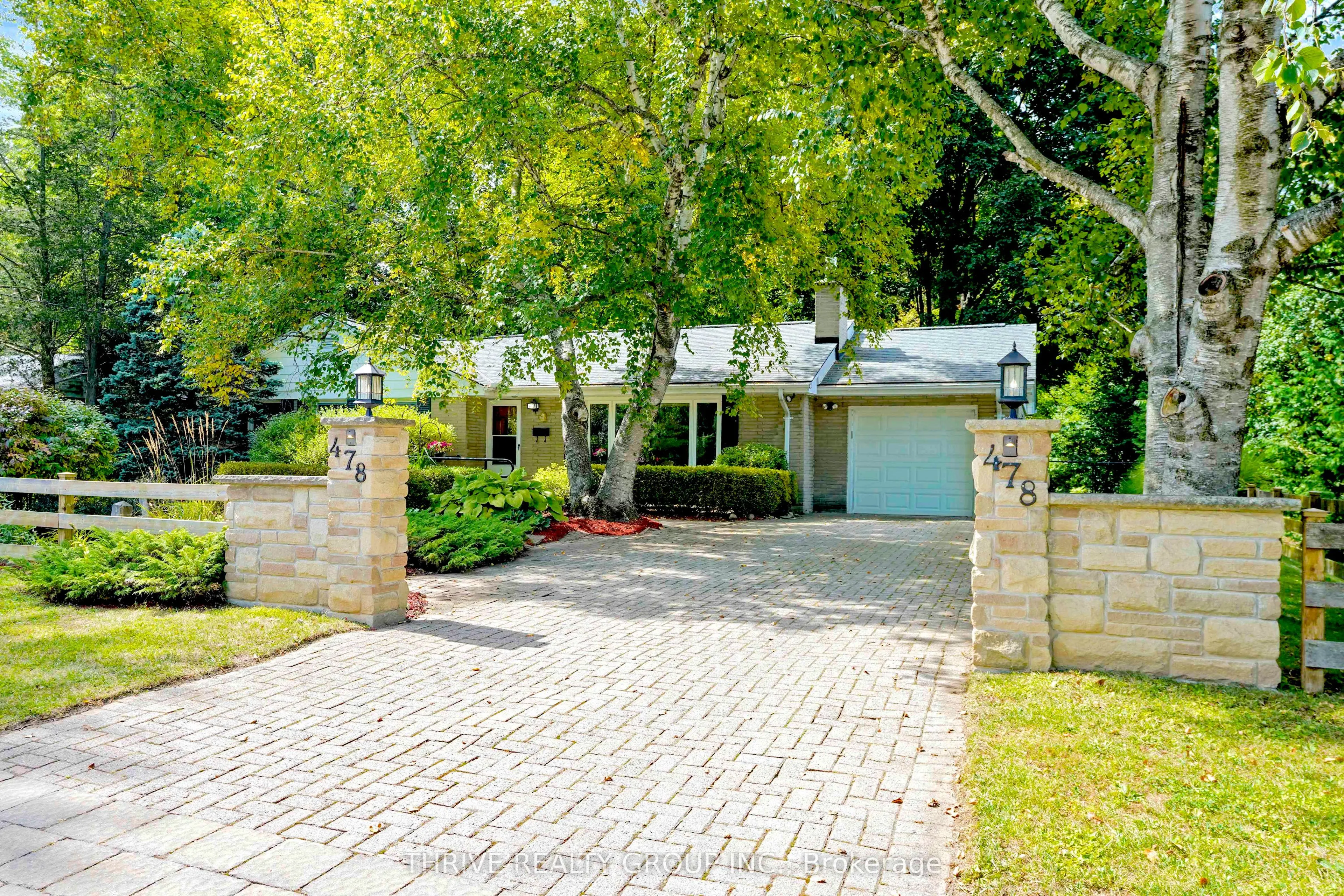 478 Glen Crescent