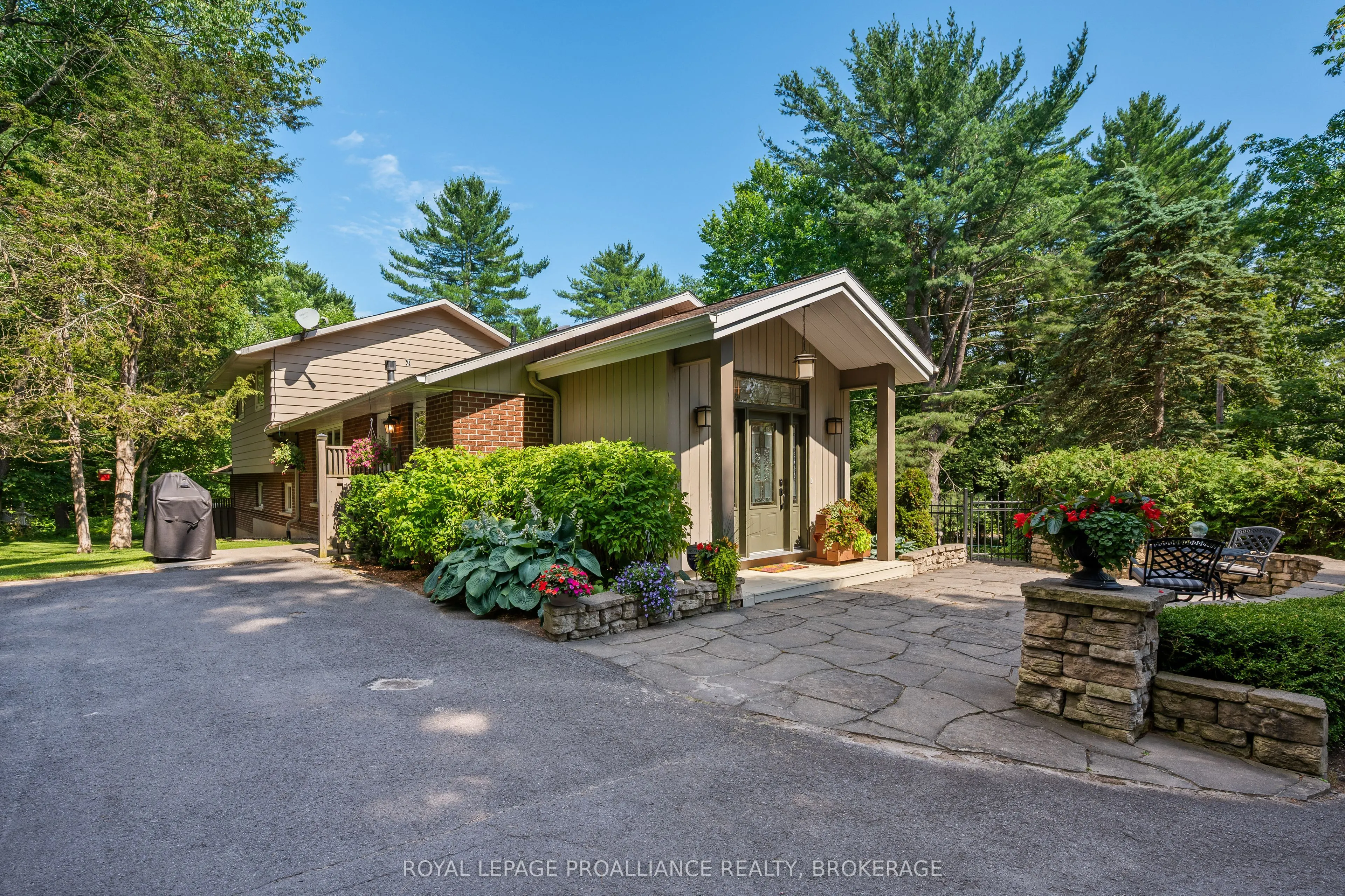 120 Cross Cemetery Road