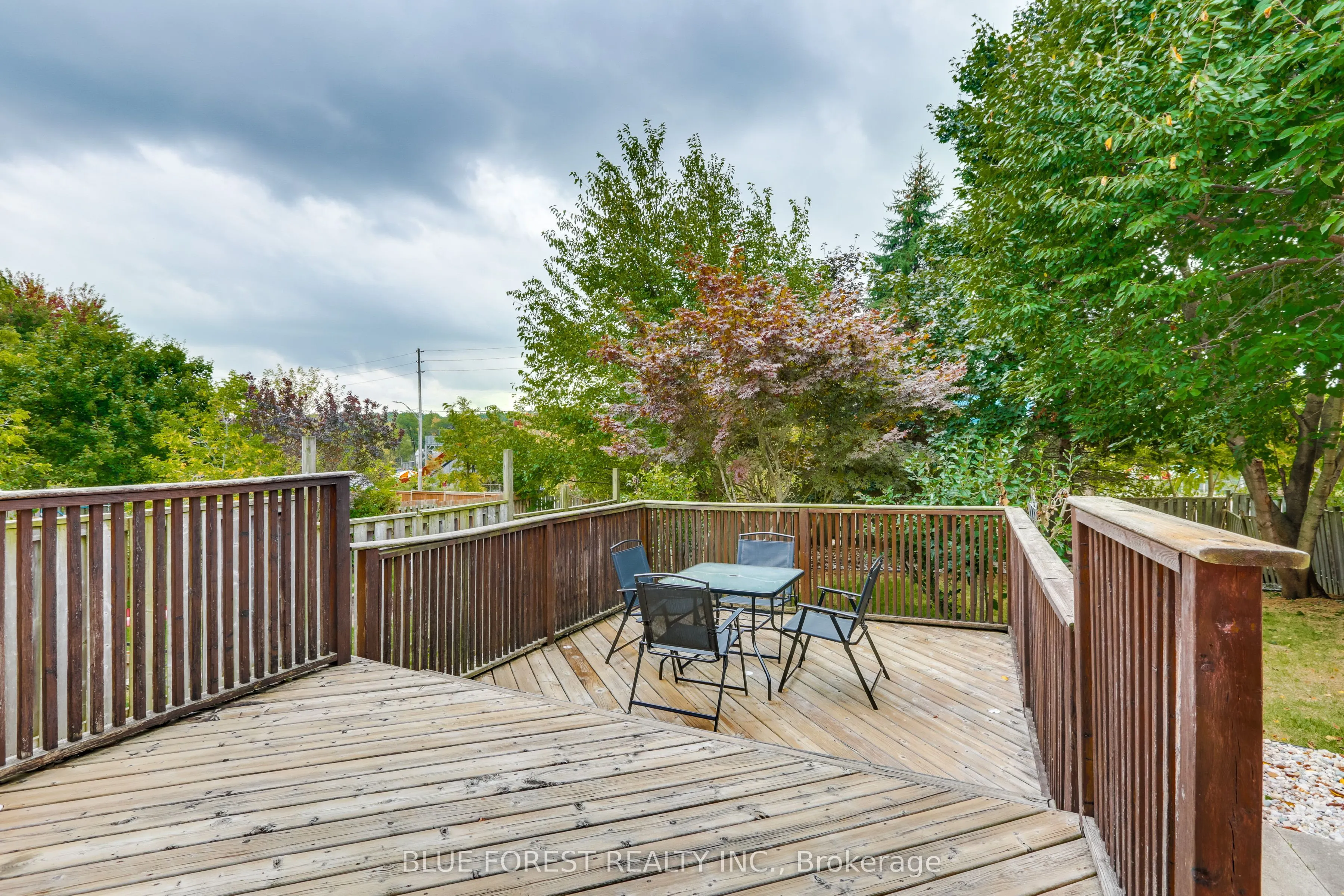 27 Loggers Grove