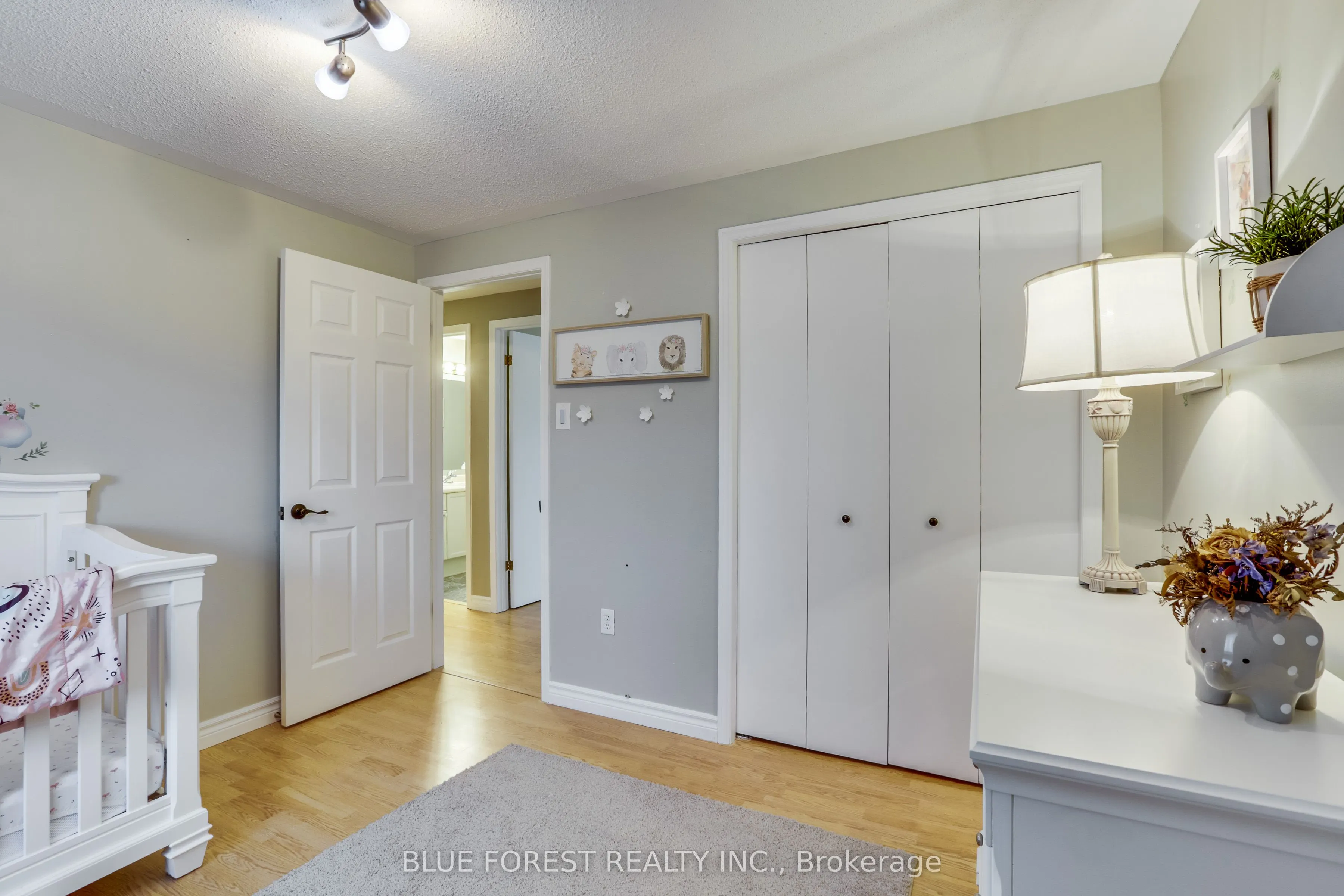 27 Loggers Grove
