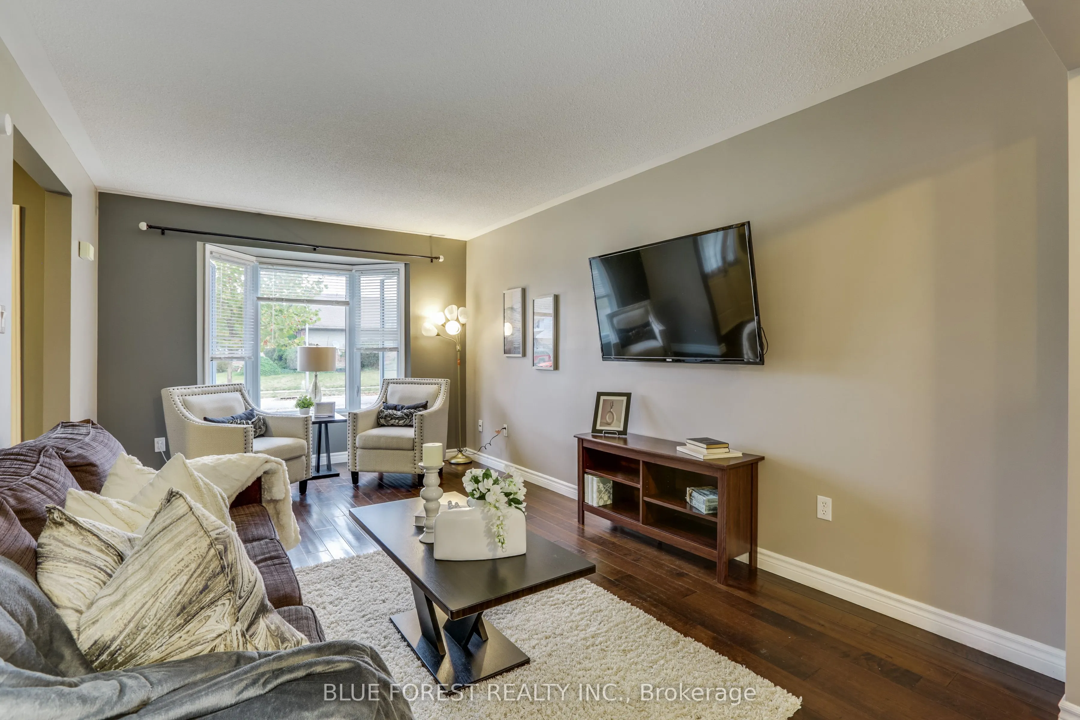 27 Loggers Grove