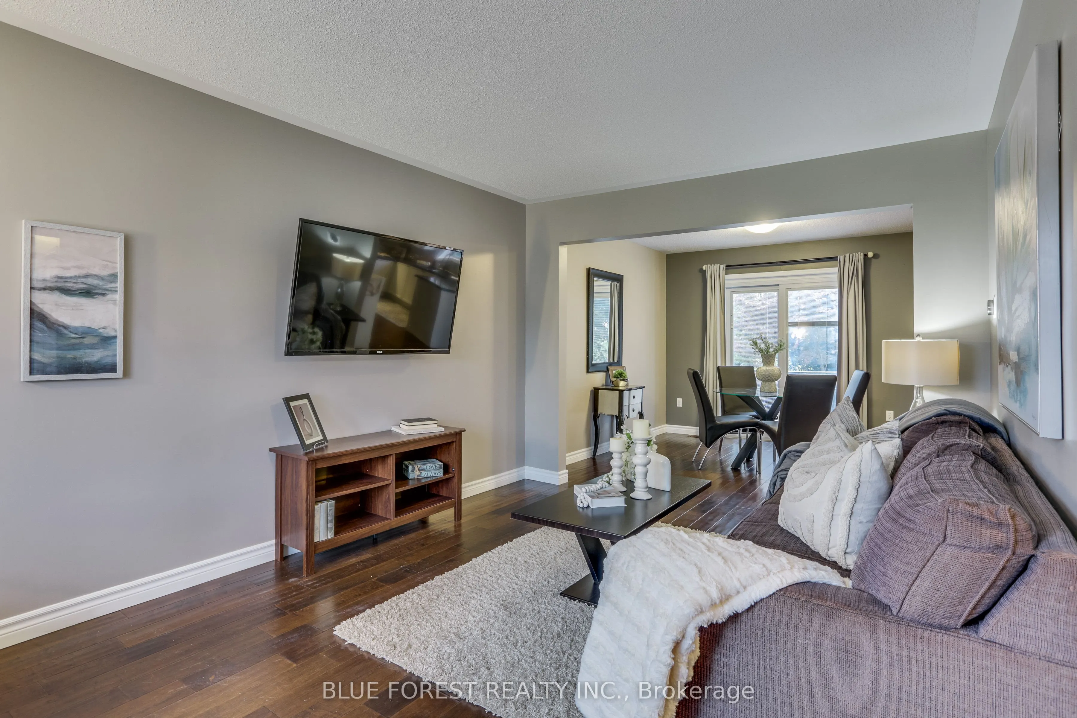 27 Loggers Grove