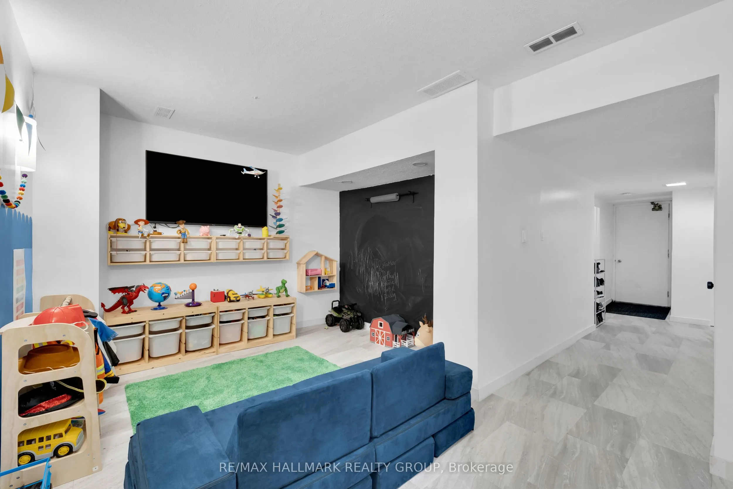 81 Hadley Circle, #18