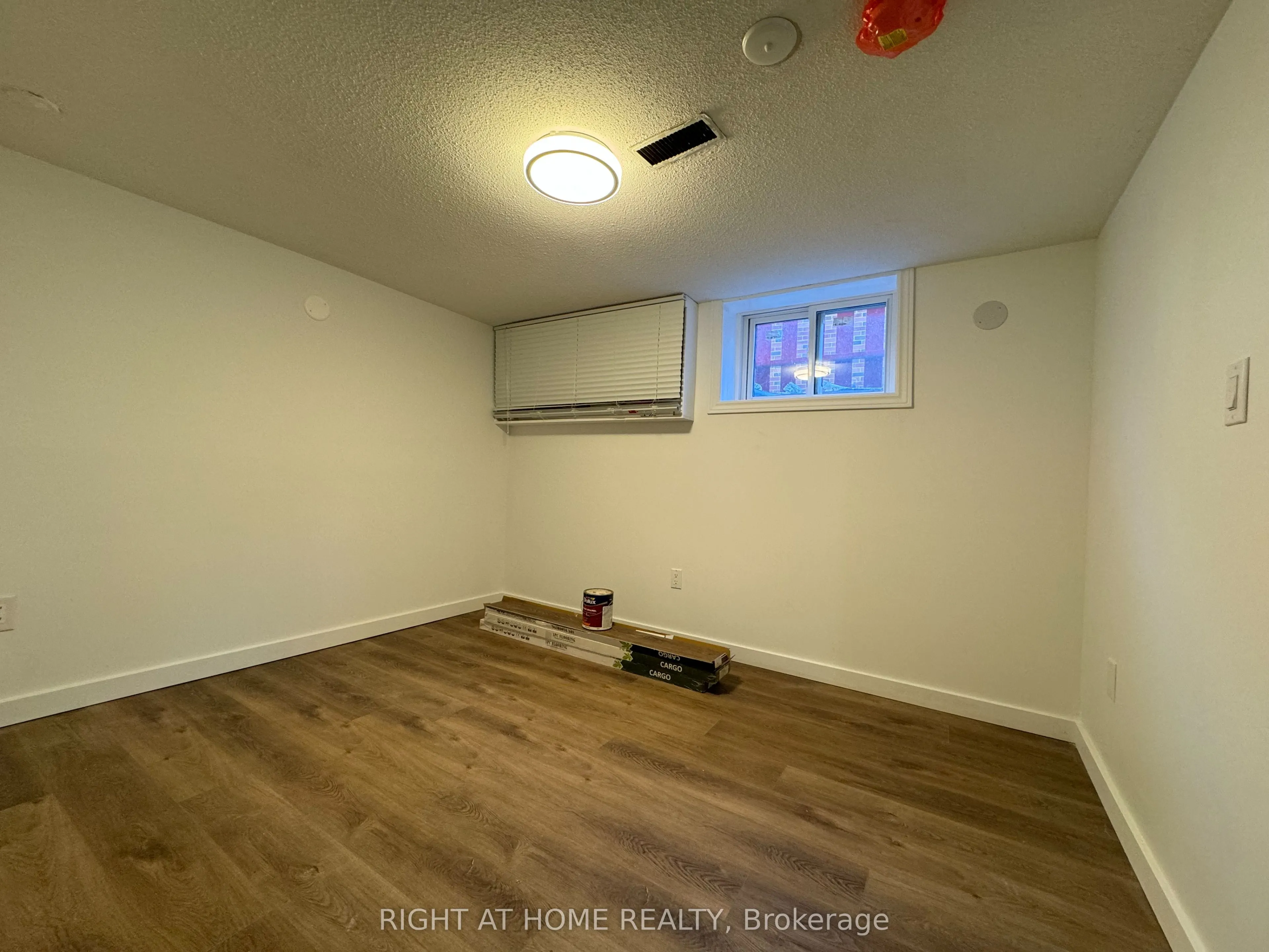 950 QUEENS Boulevard, #LOWER
