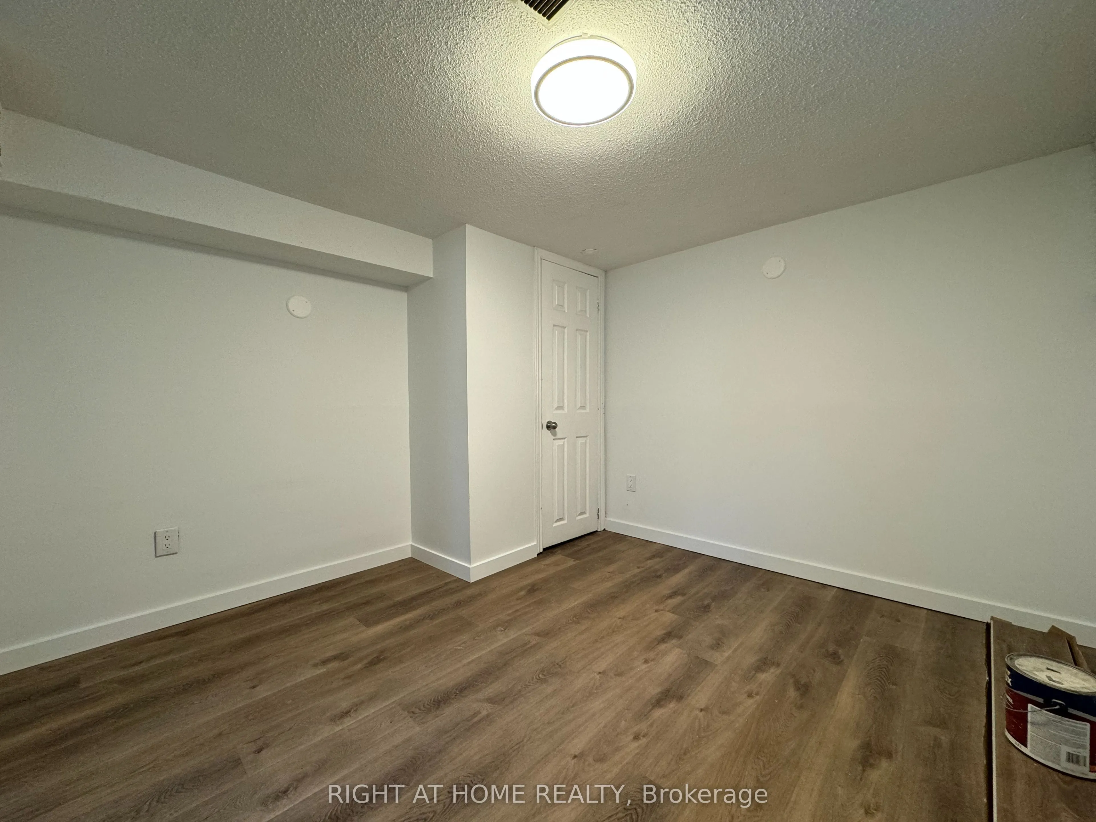 950 QUEENS Boulevard, #LOWER