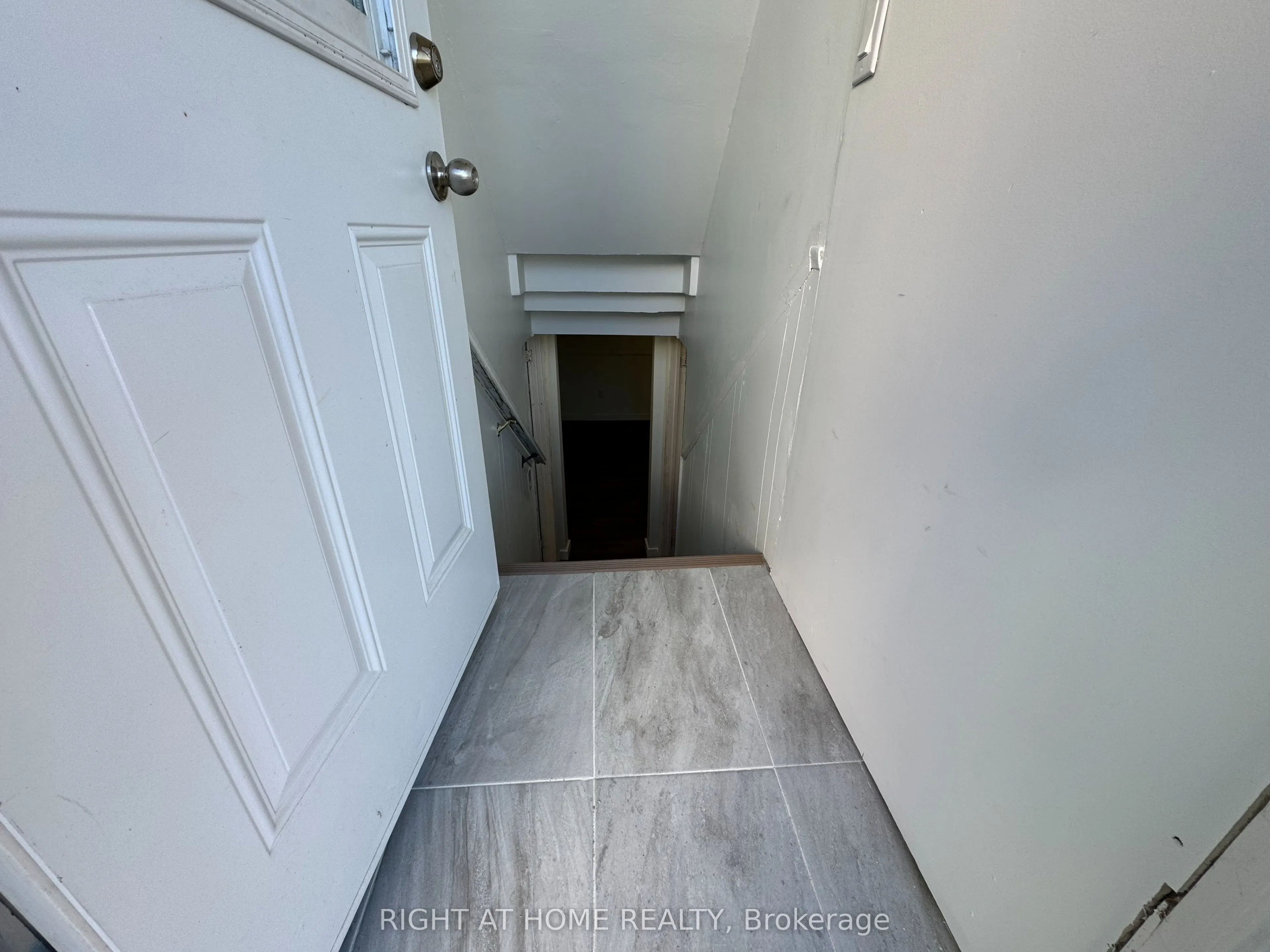 950 QUEENS Boulevard, #LOWER