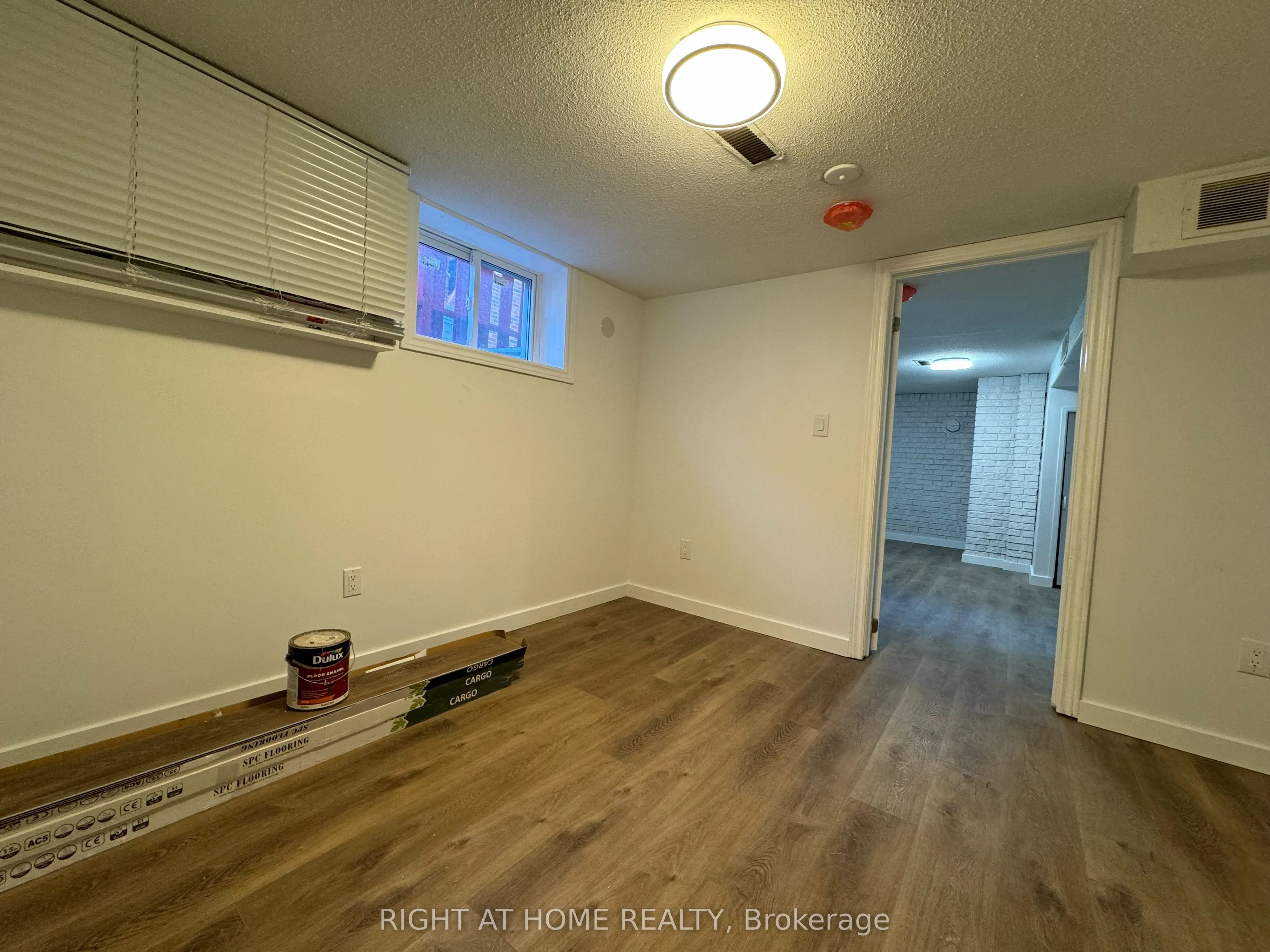 950 QUEENS Boulevard, #LOWER