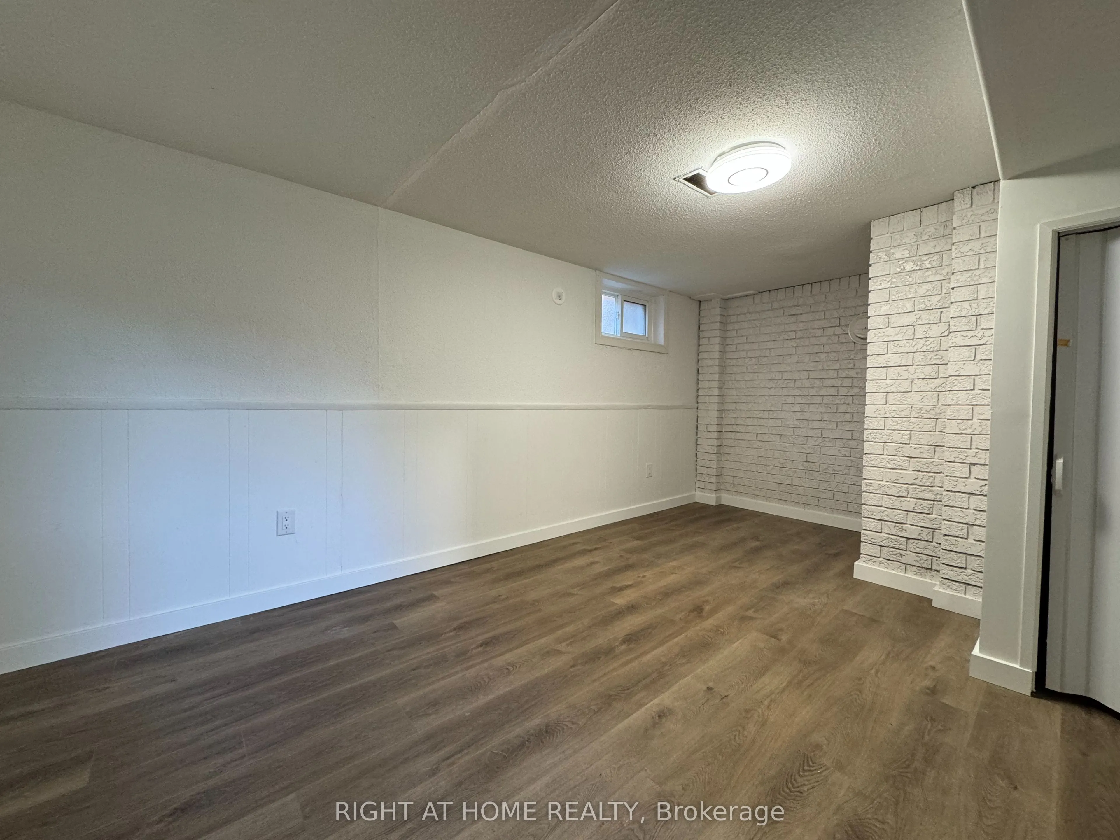 950 QUEENS Boulevard, #LOWER