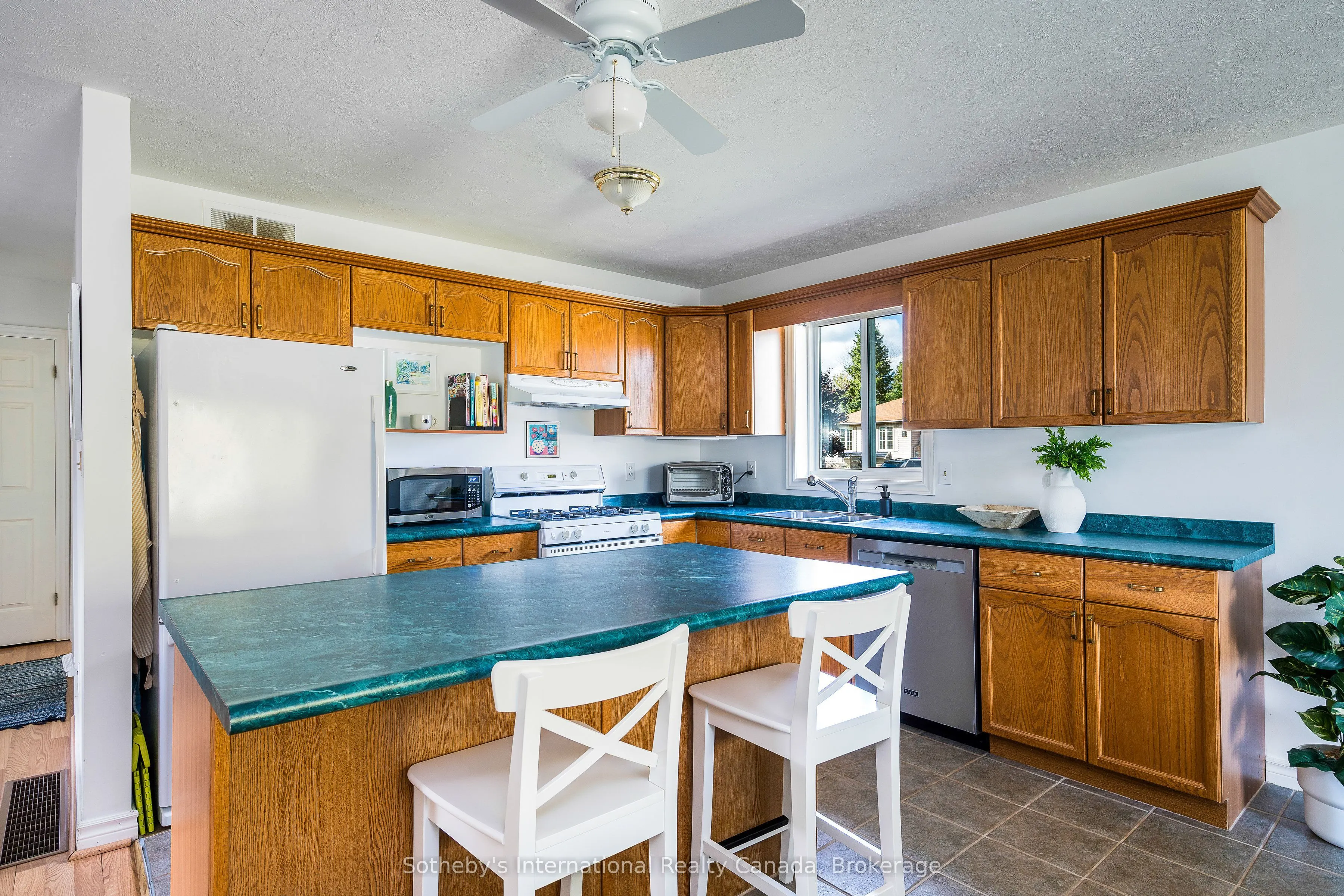26 Country Crescent