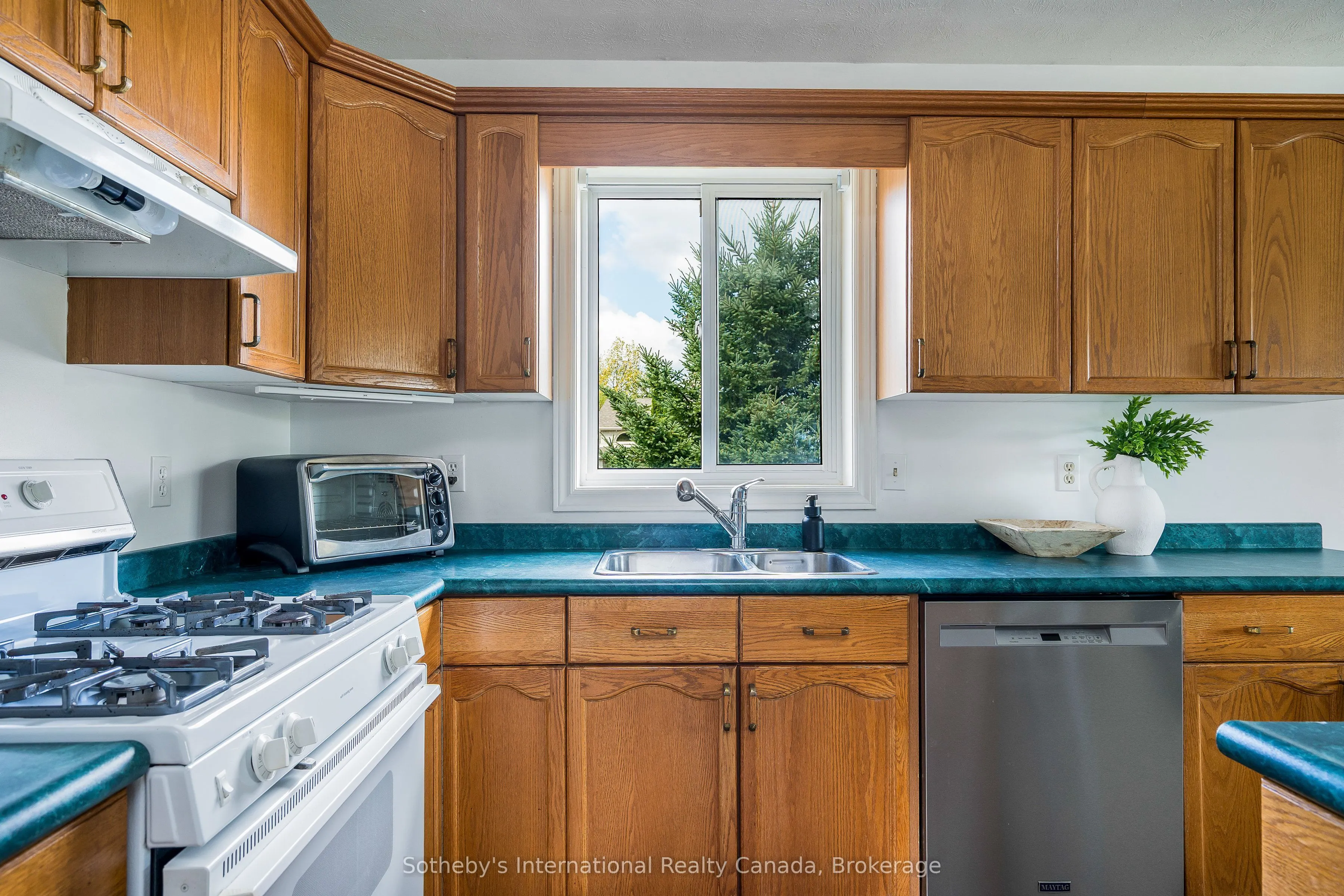 26 Country Crescent