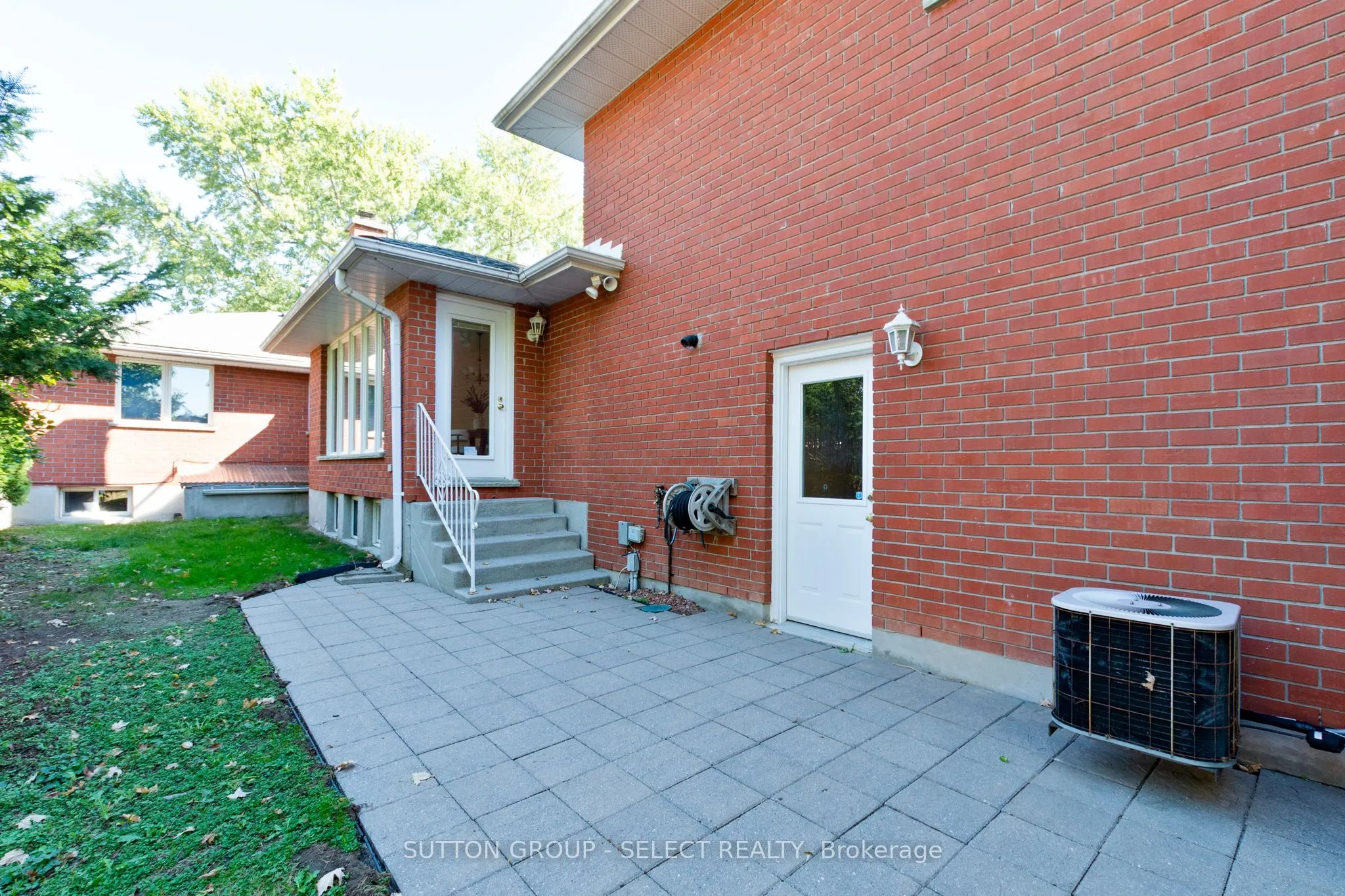2003 Arva Street