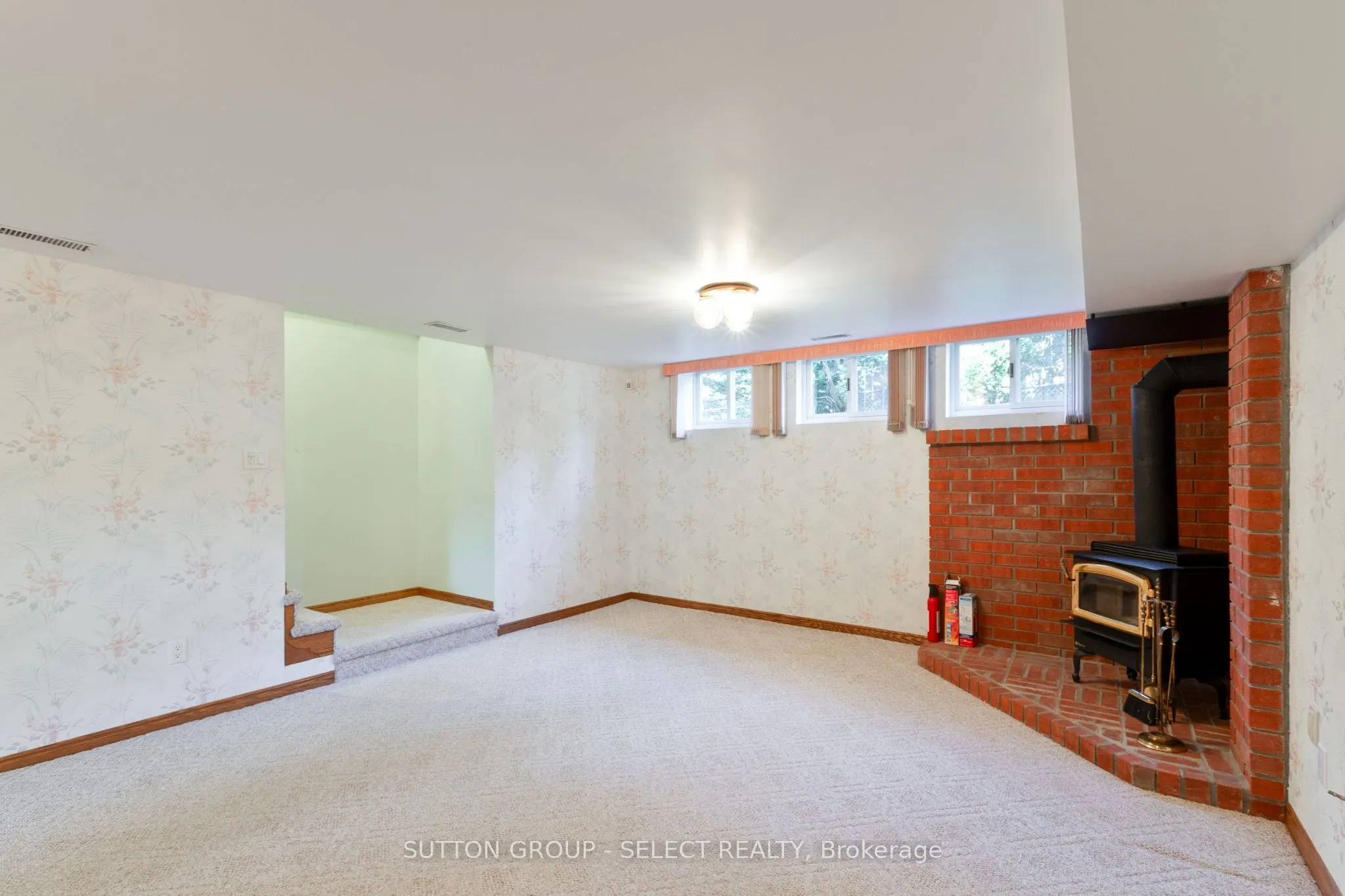 2003 Arva Street
