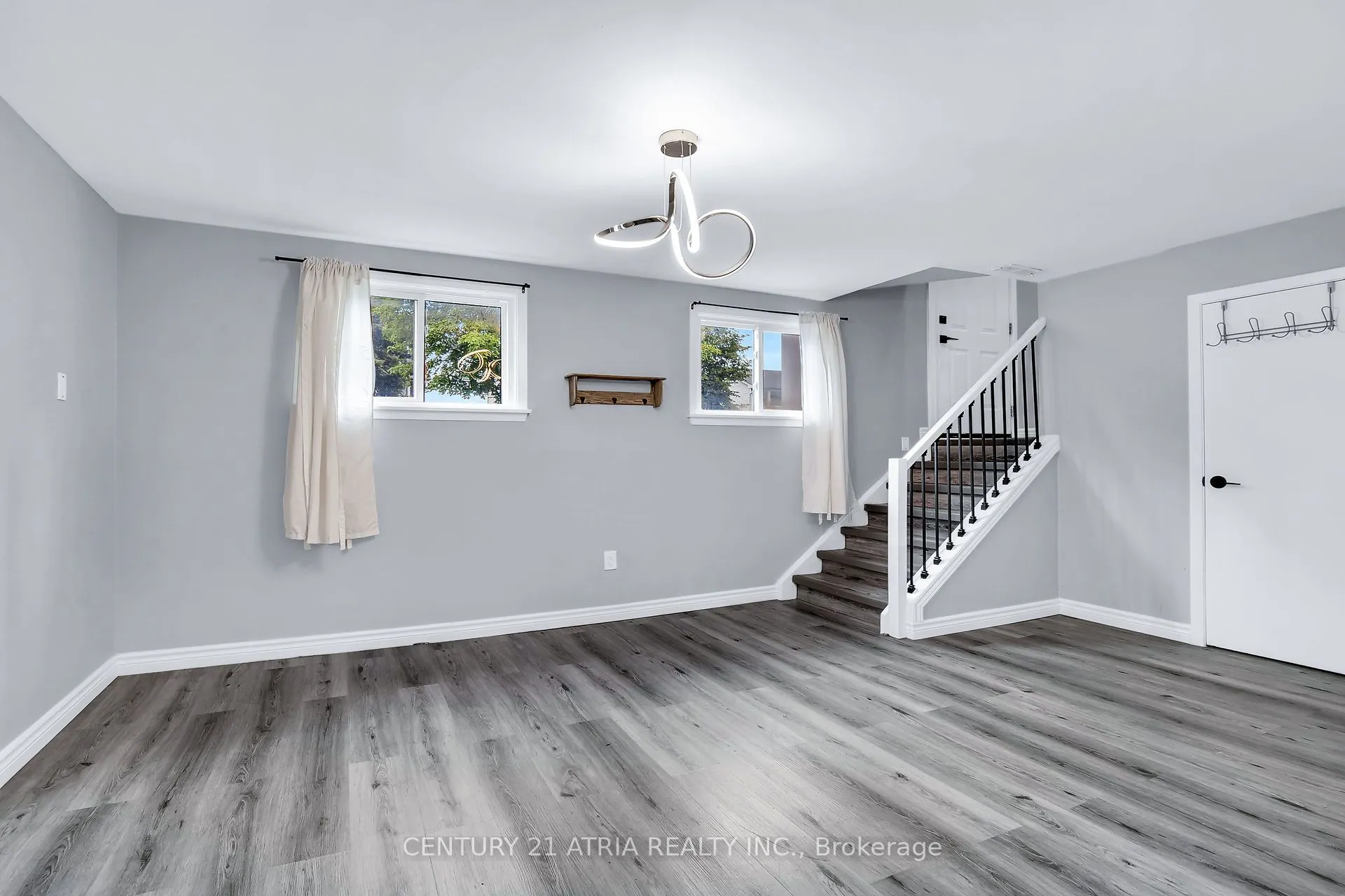 195 Ensign Drive