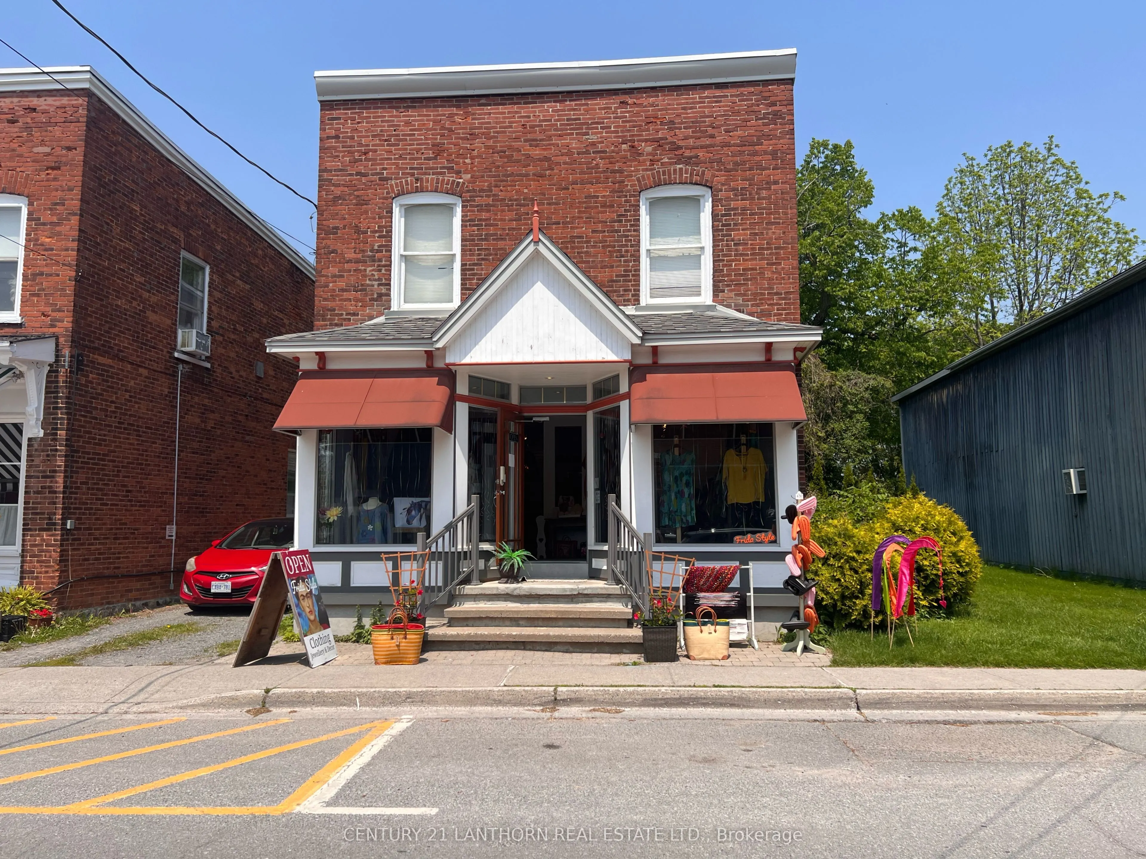 282 Bloomfield Main Street